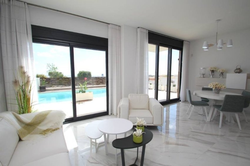 Obra nueva - Villa -
Orihuela Costa - Campoamor