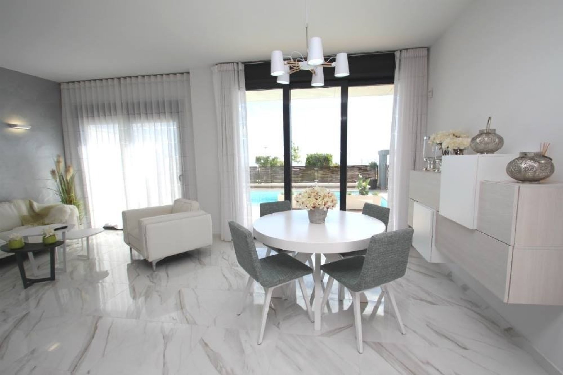 Obra nueva - Villa -
Orihuela Costa - Campoamor