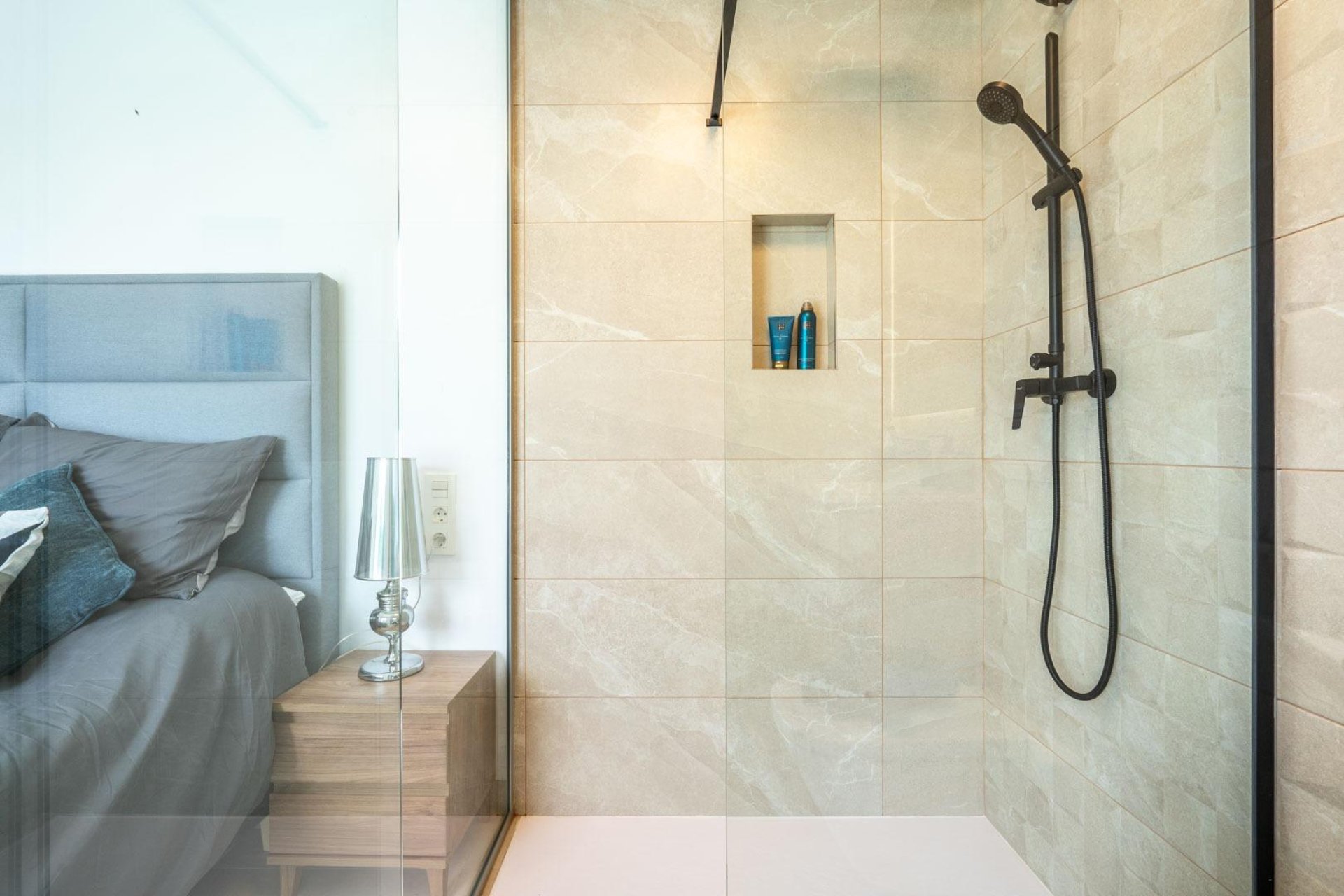 Obra nueva - Villa -
Torre - Pacheco - Roldán