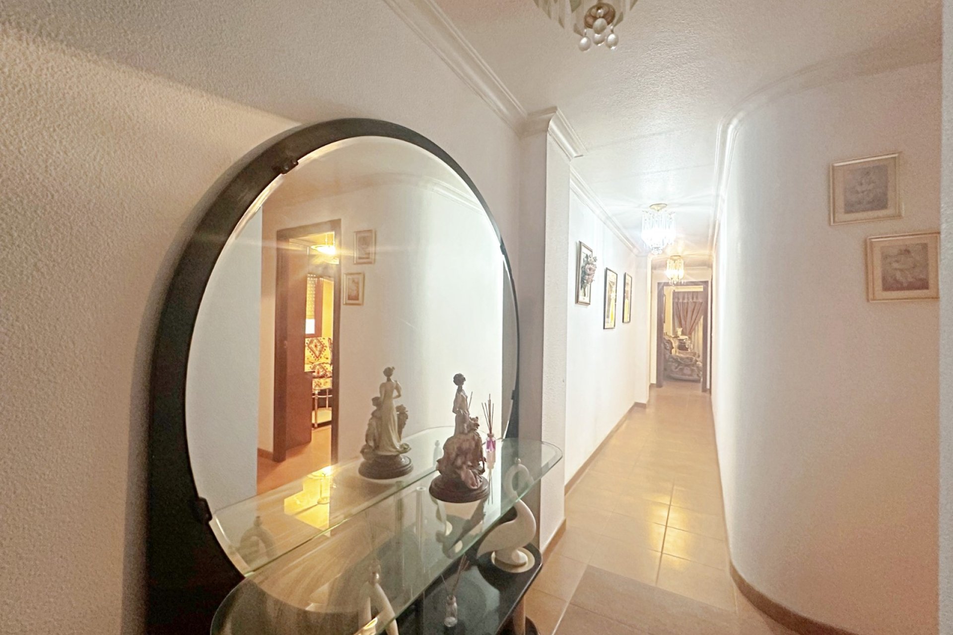 Resale - Apartament / Duplex -
Torrevieja