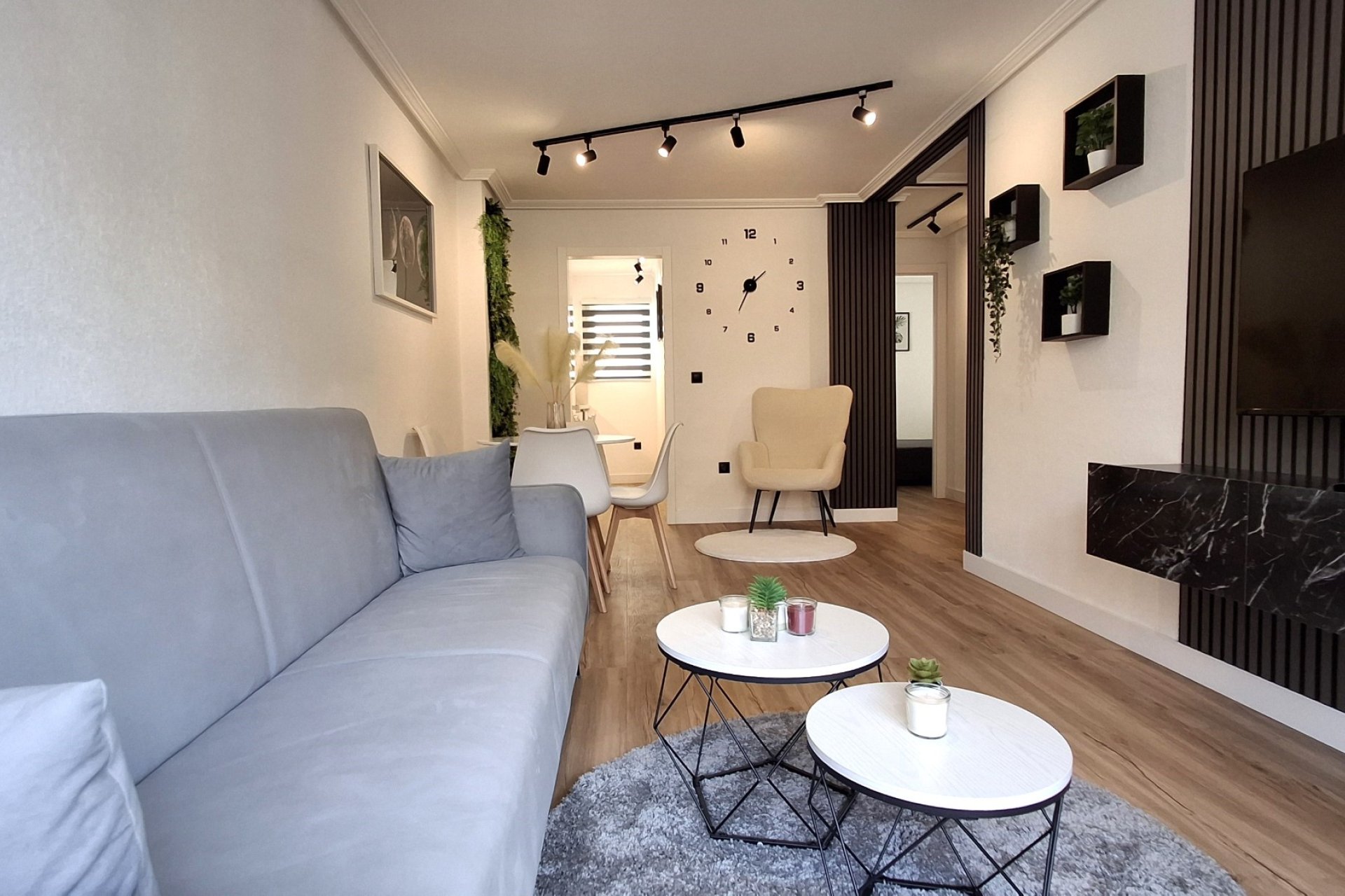 Resale - Apartament / Duplex -
Torrevieja