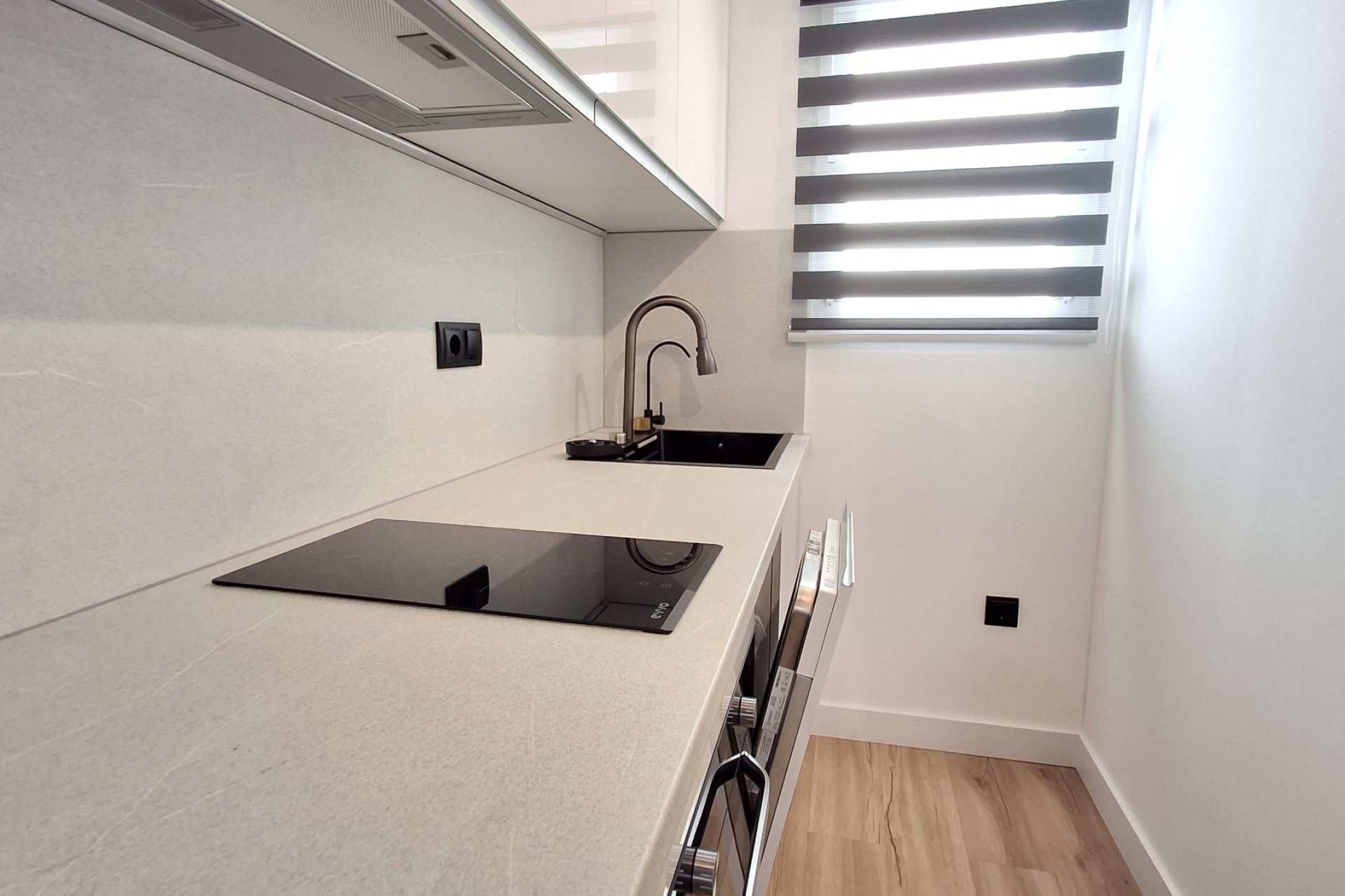 Resale - Apartament / Duplex -
Torrevieja