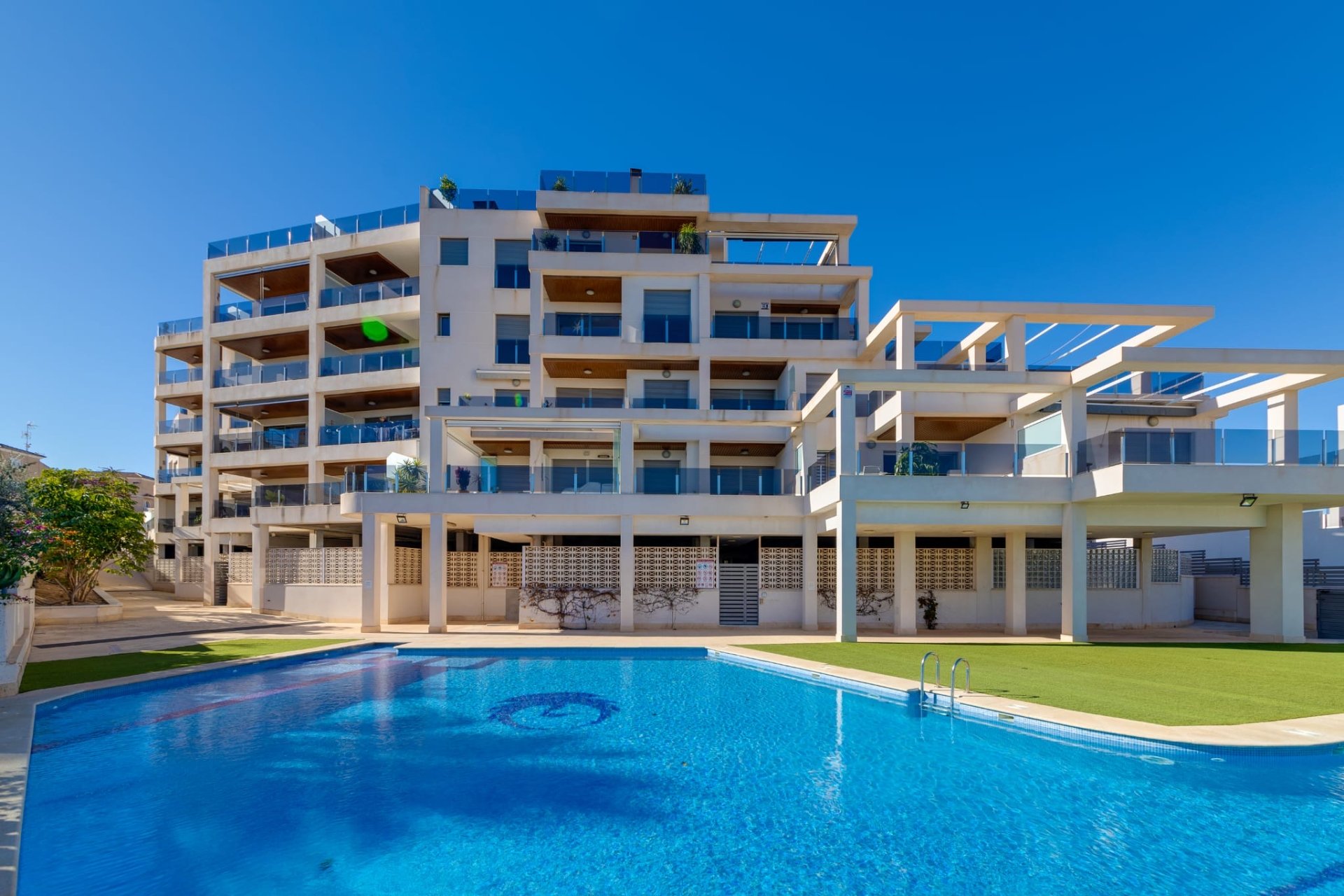 Resale - Apartamento -
Orihuela Costa - La Zenia