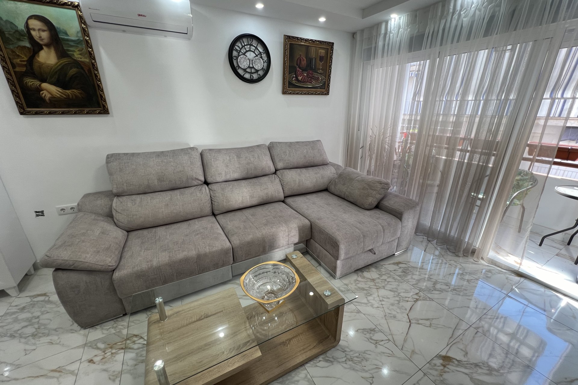 Resale - Apartamento -
Torrevieja - Center