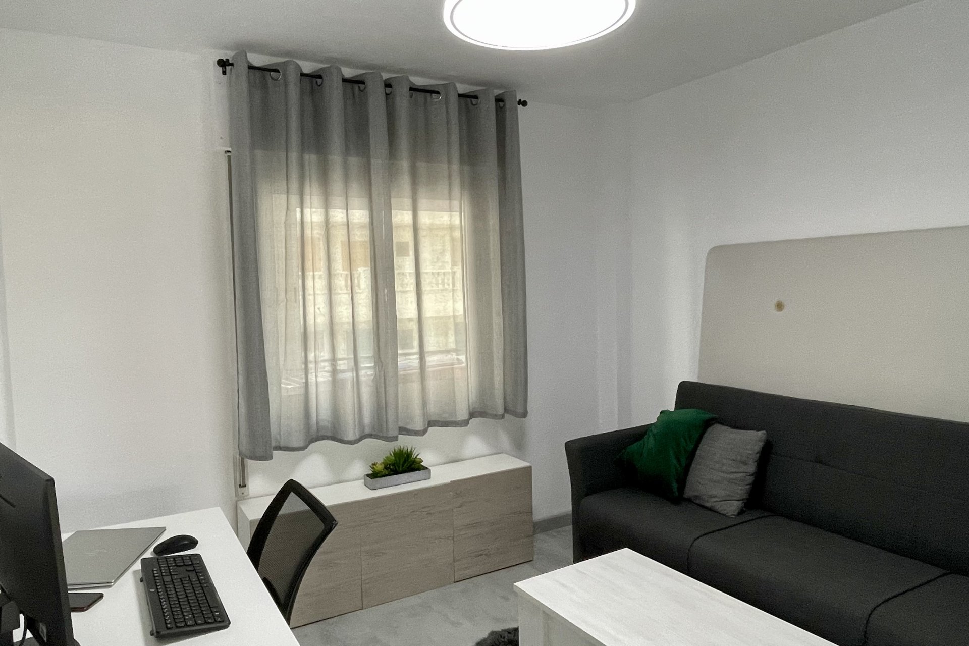 Resale - Apartamento -
Torrevieja - La Mata