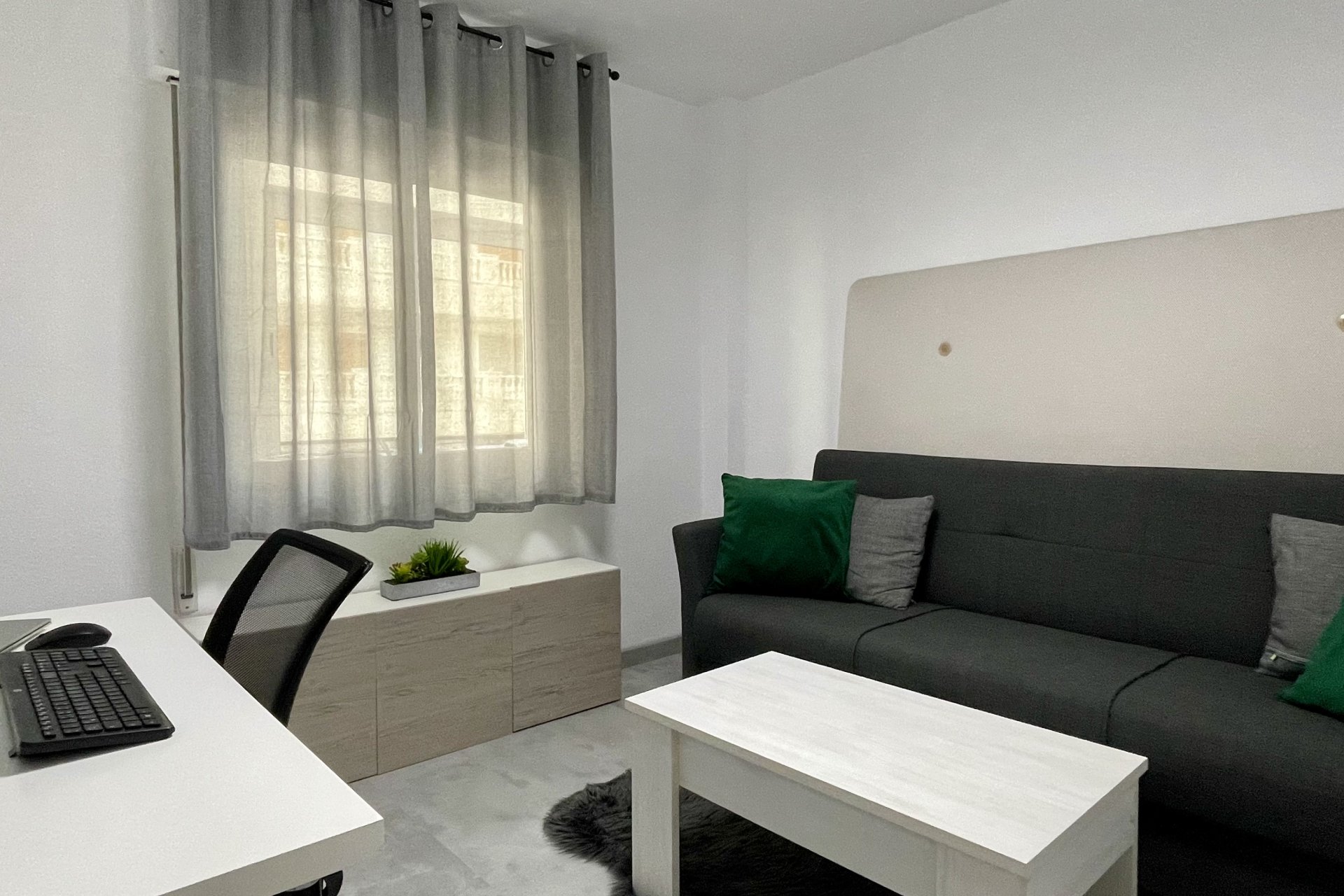 Resale - Apartamento -
Torrevieja - La Mata