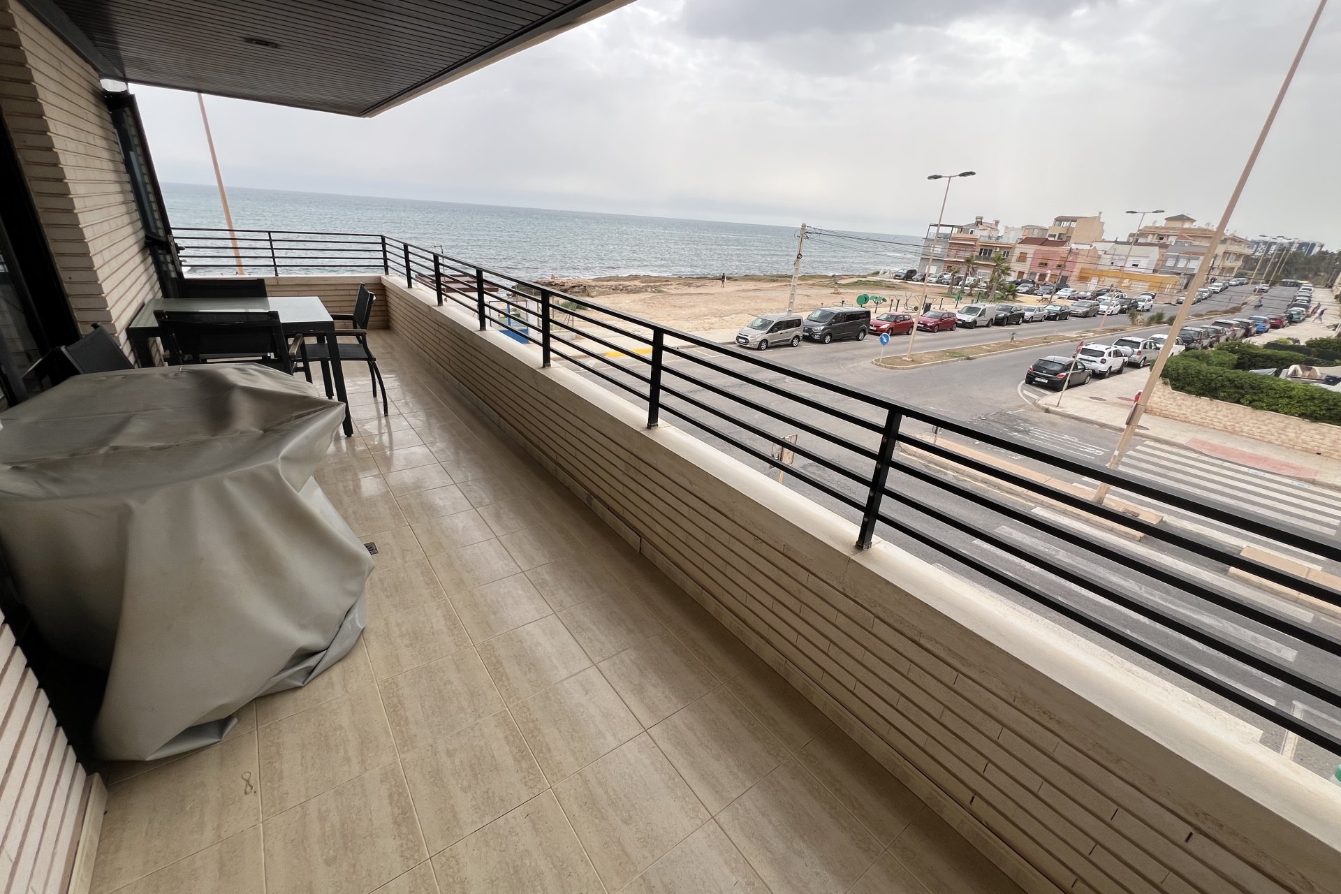 Resale - Apartamento -
Torrevieja - La Veleta