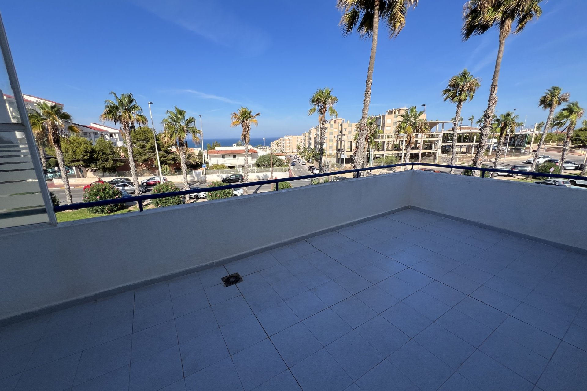 Resale - Apartamento -
Torrevieja