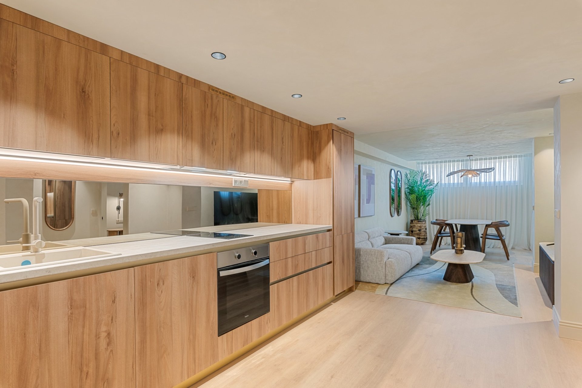 Resale - Apartment -
Alicante