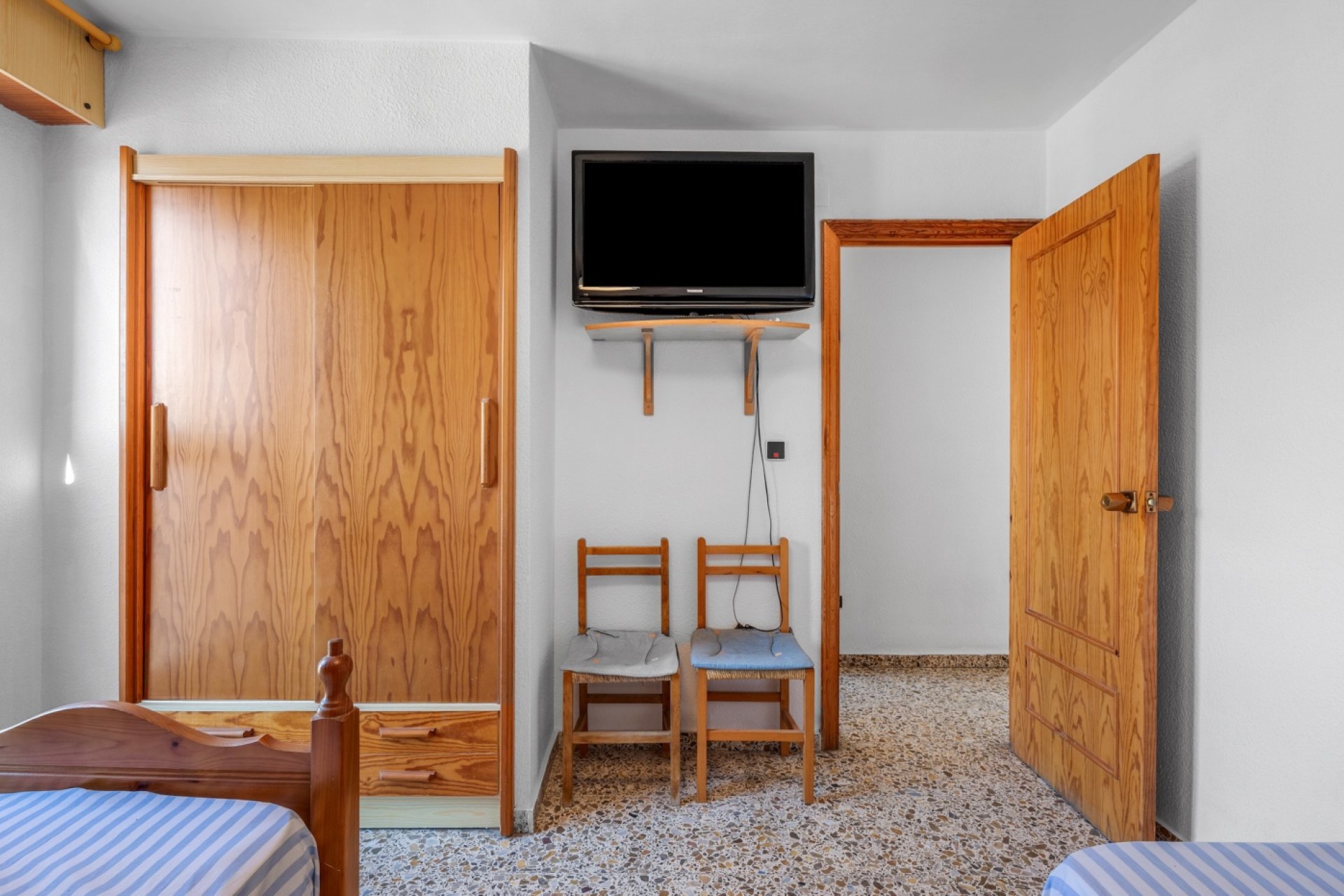 Resale - Apartment -
Arenales del Sol - Segunda linea playa