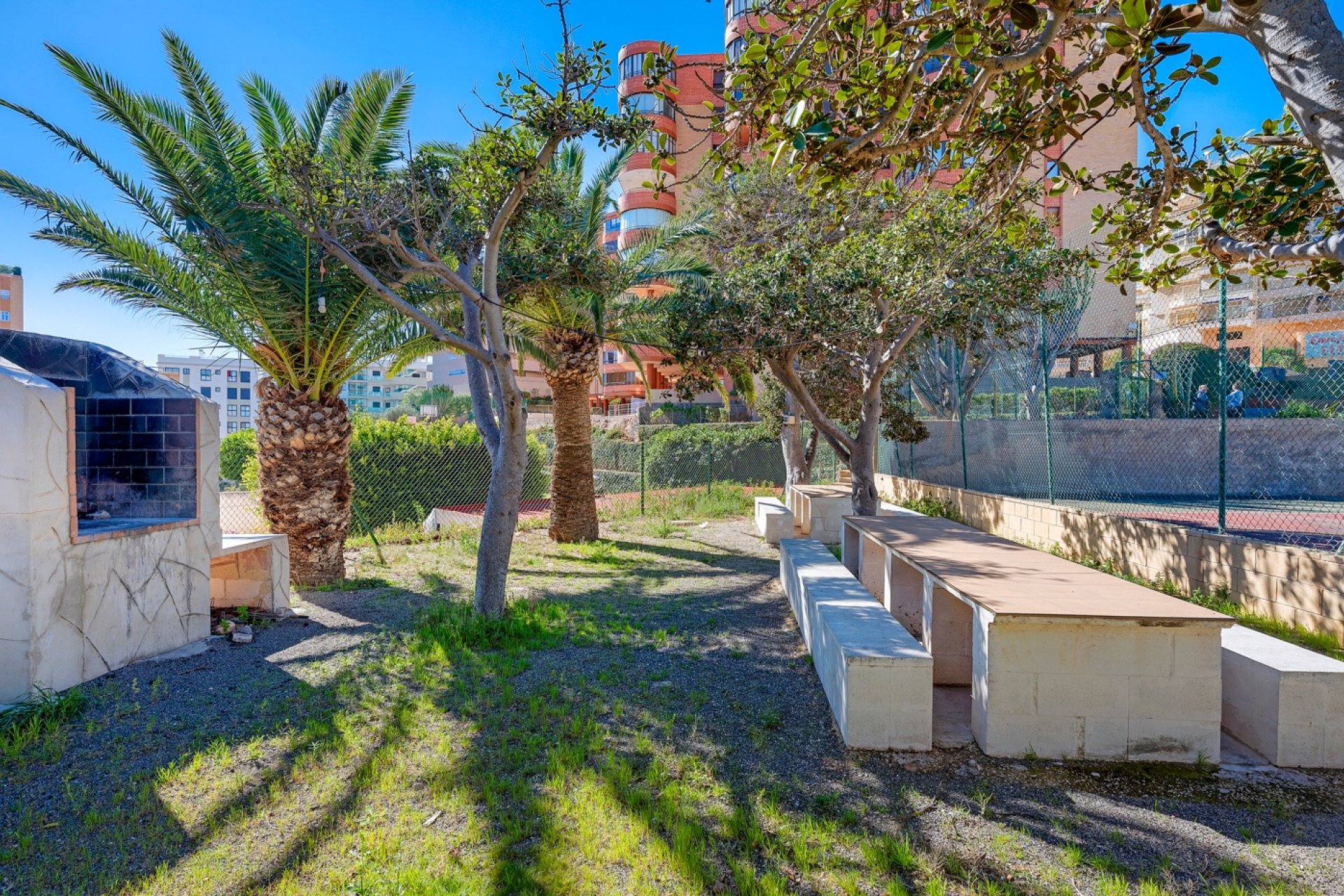 Resale - Apartment -
Arenales del Sol - Segunda linea playa