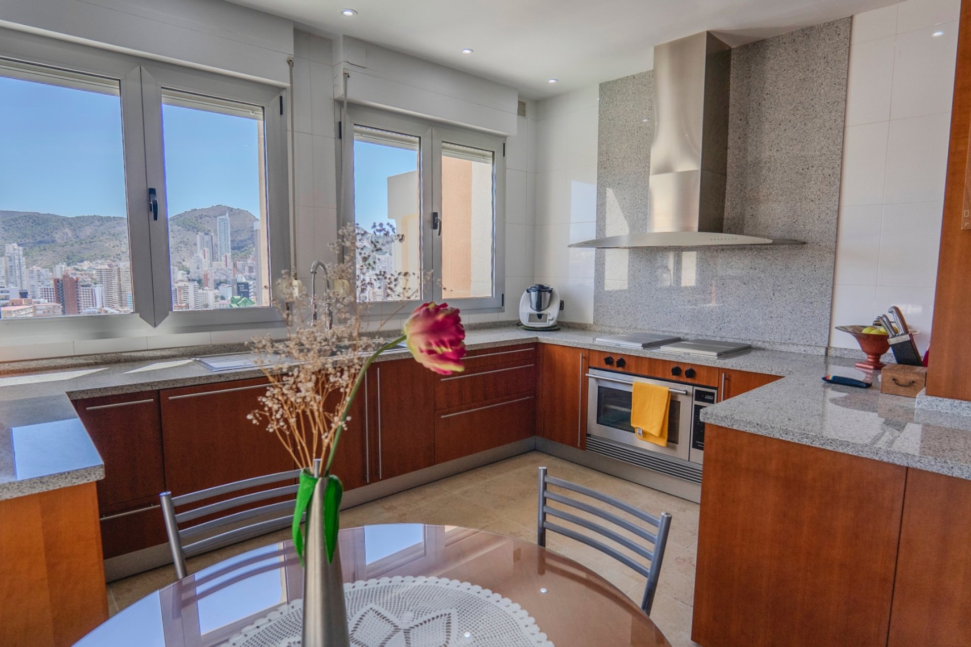 Resale - Apartment -
Benidorm