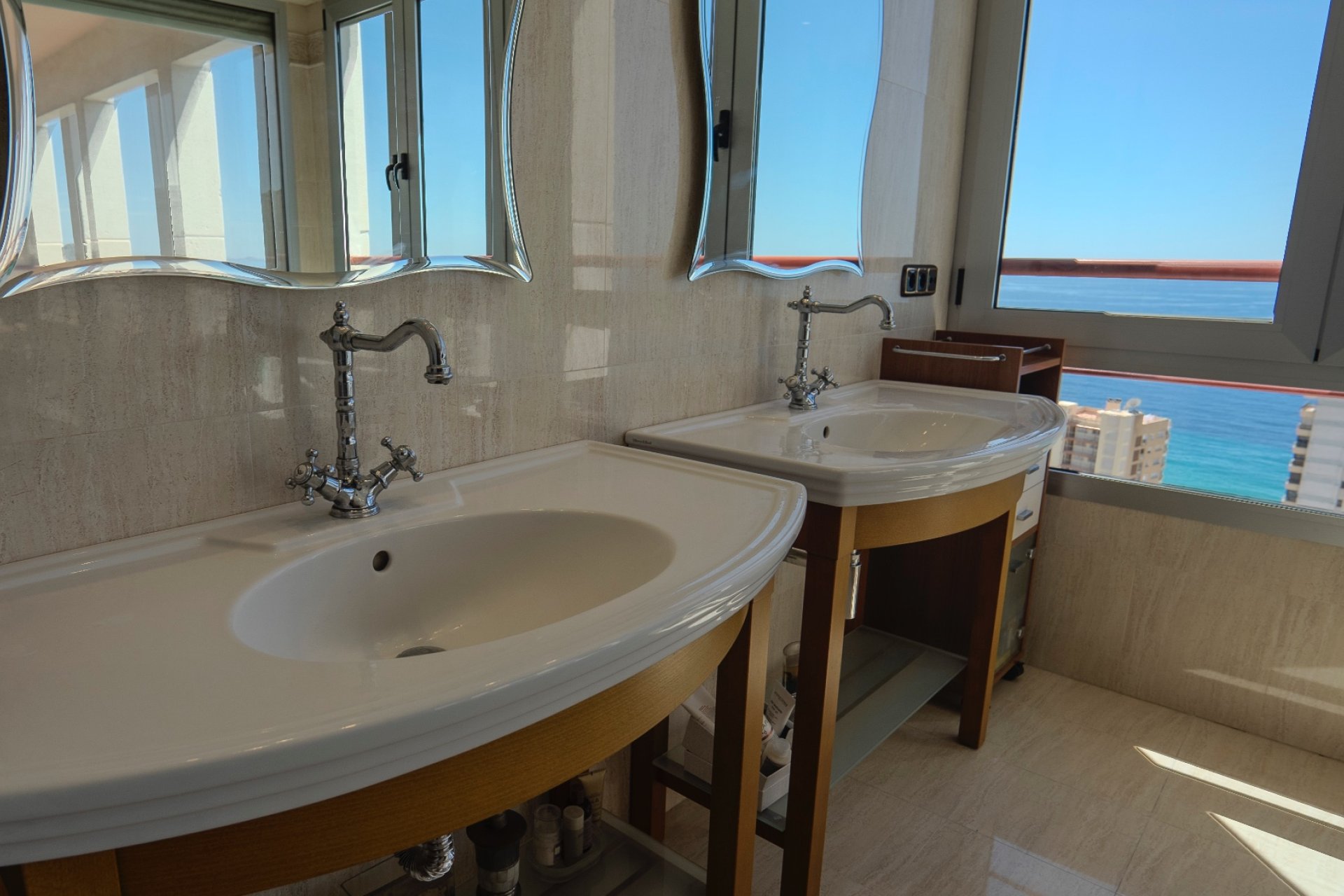 Resale - Apartment -
Benidorm