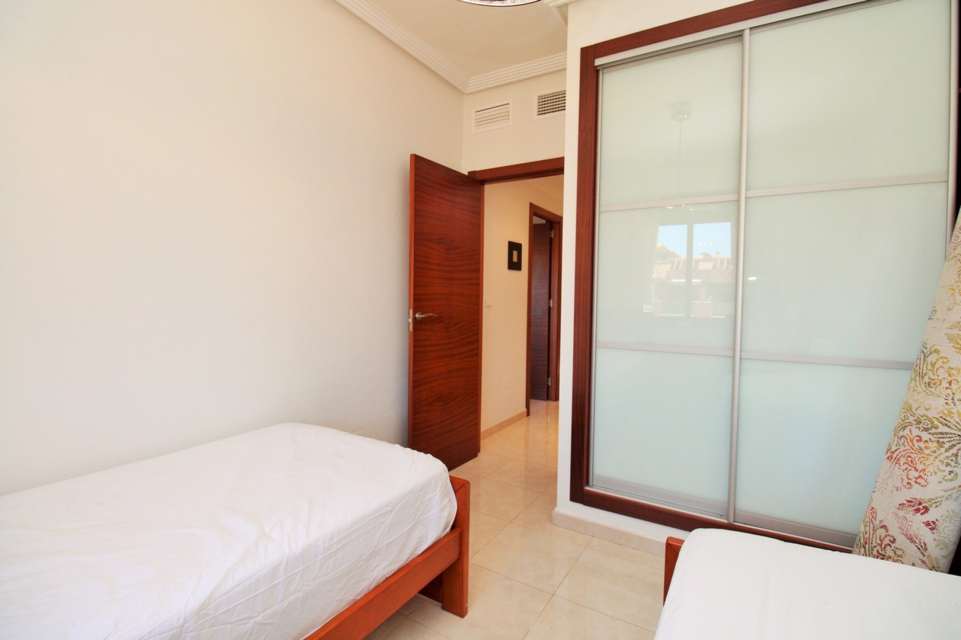Resale - Apartment -
Cabo Roig