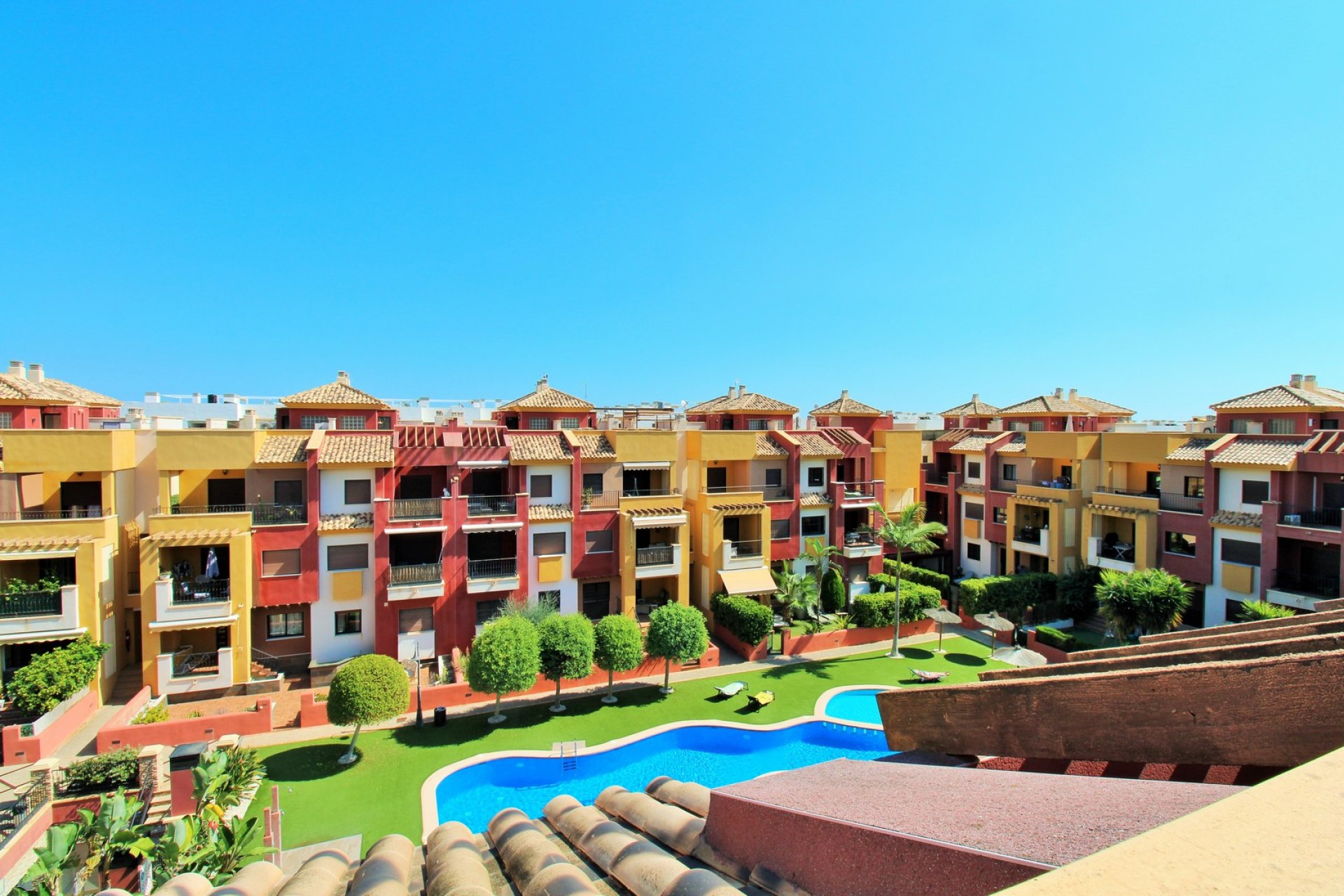 Resale - Apartment -
Cabo Roig