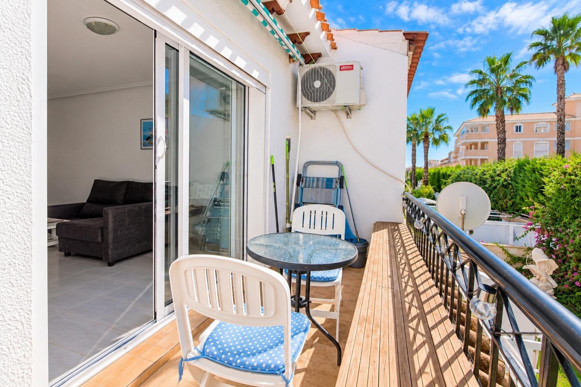 Resale - Apartment -
Cabo Roig