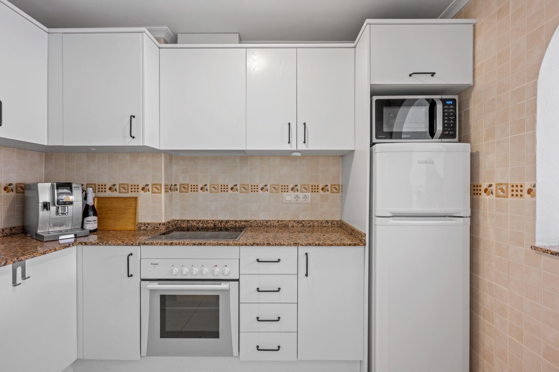Resale - Apartment -
Daya Nueva