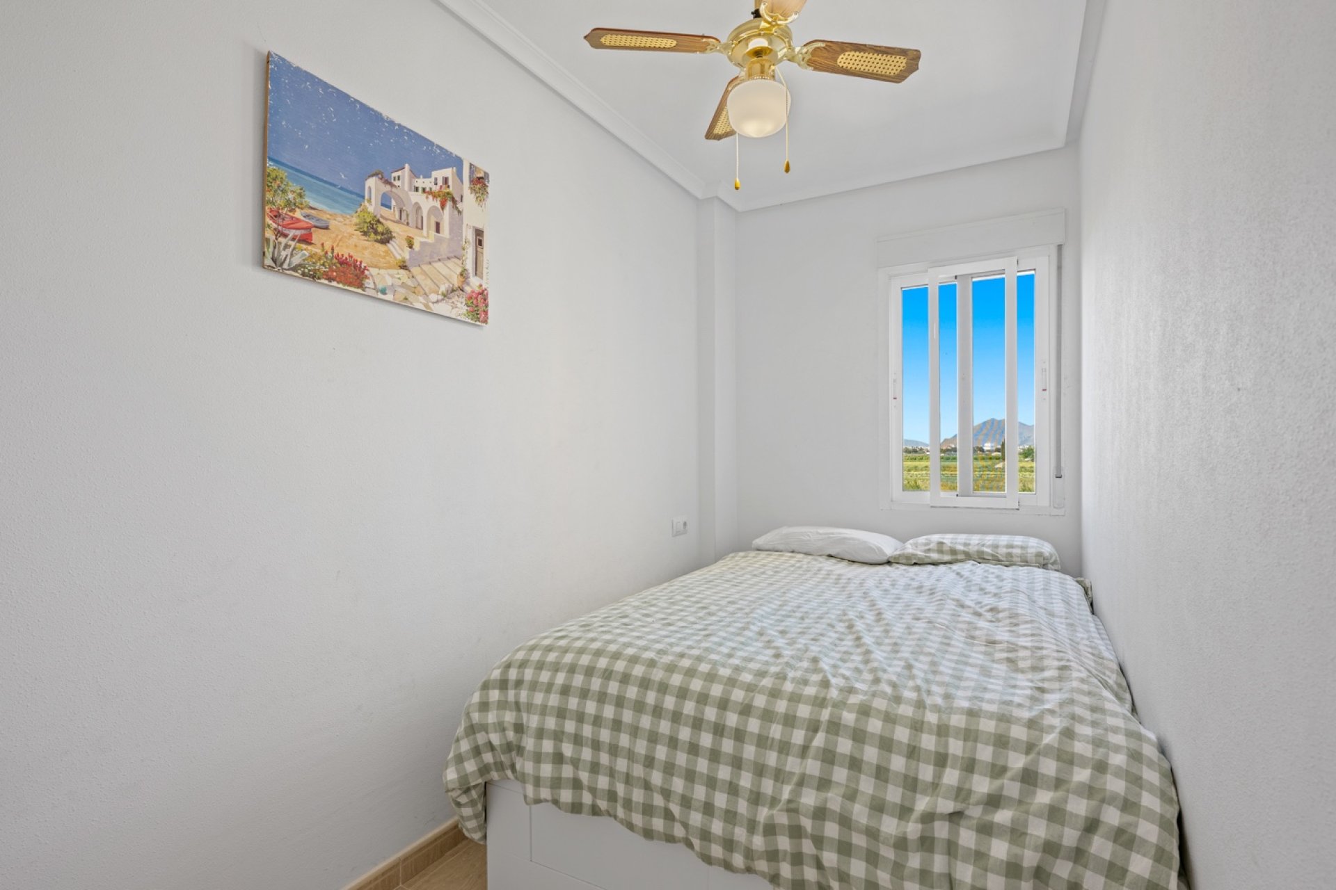 Resale - Apartment -
Daya Nueva