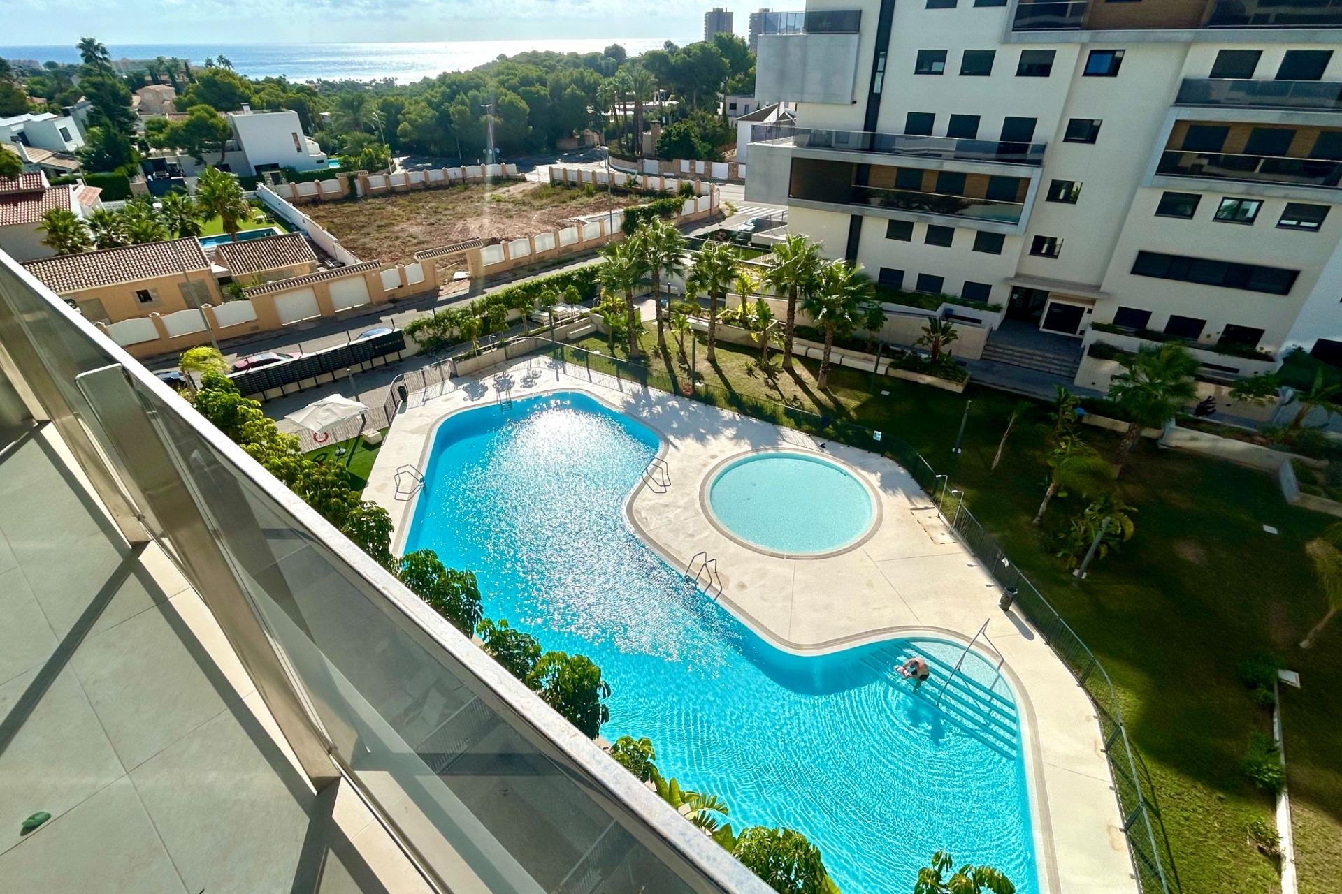 Resale - Apartment -
Dehesa de campoamor - Campoamor