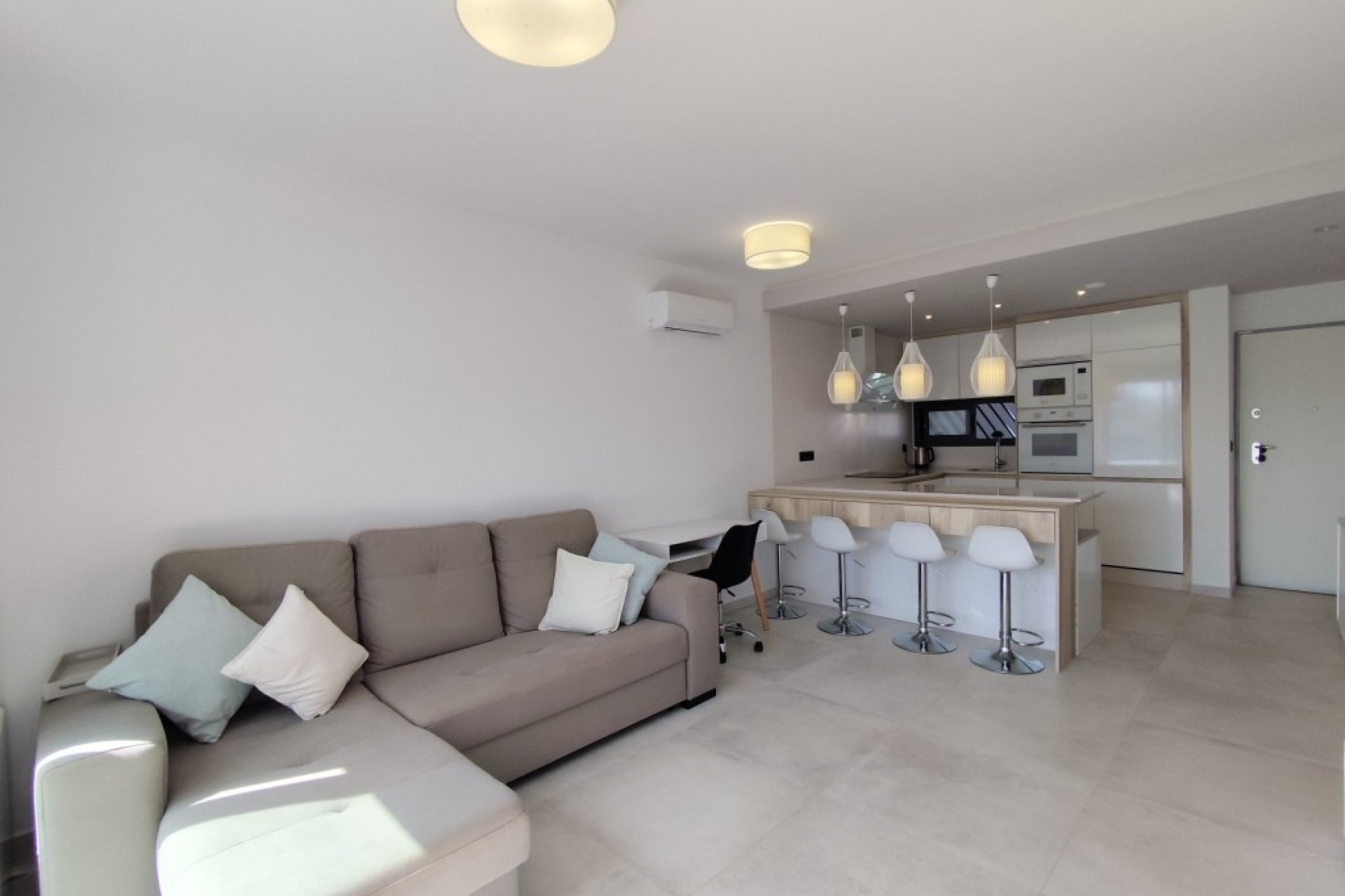Resale - Apartment -
El Raso