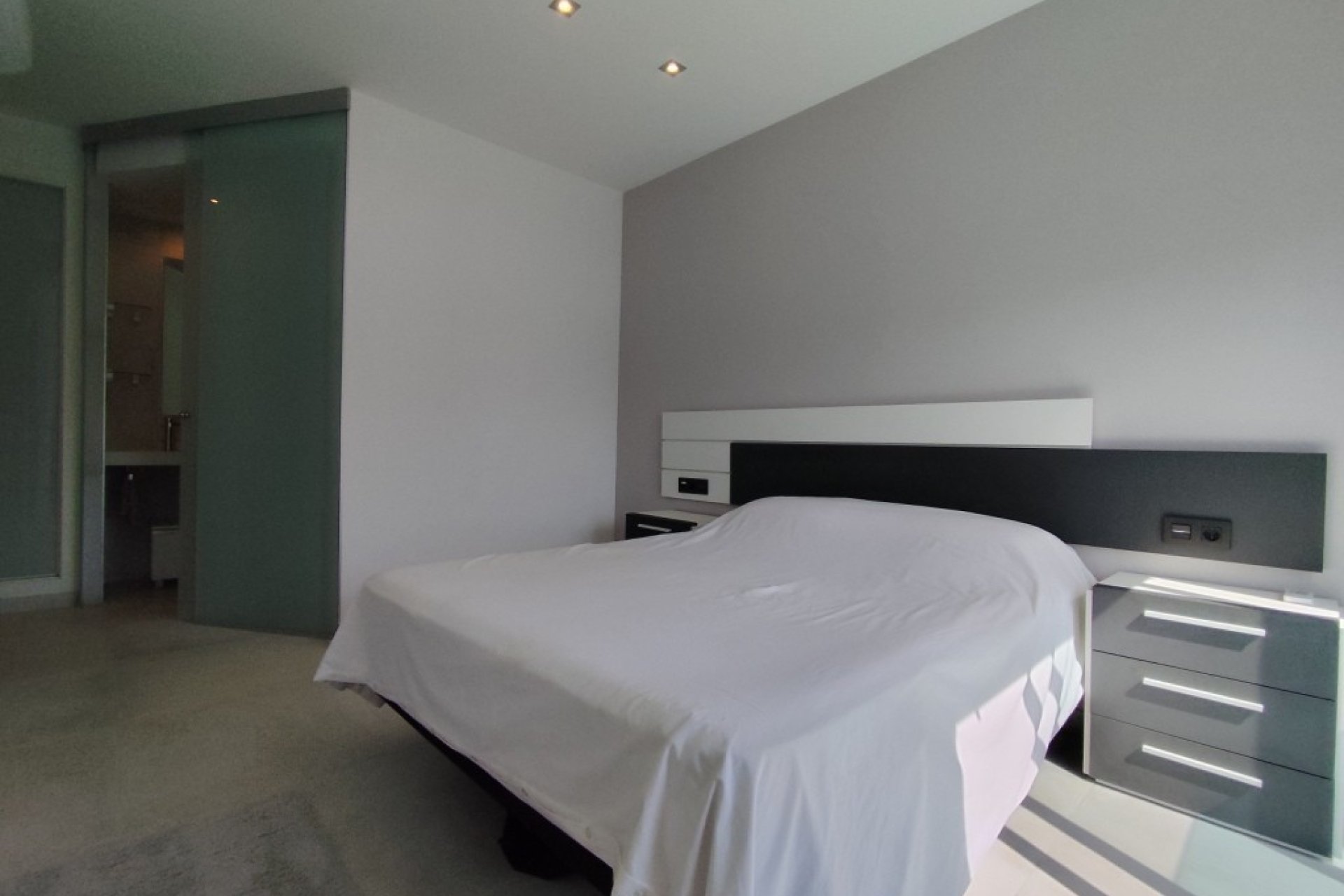 Resale - Apartment -
El Raso
