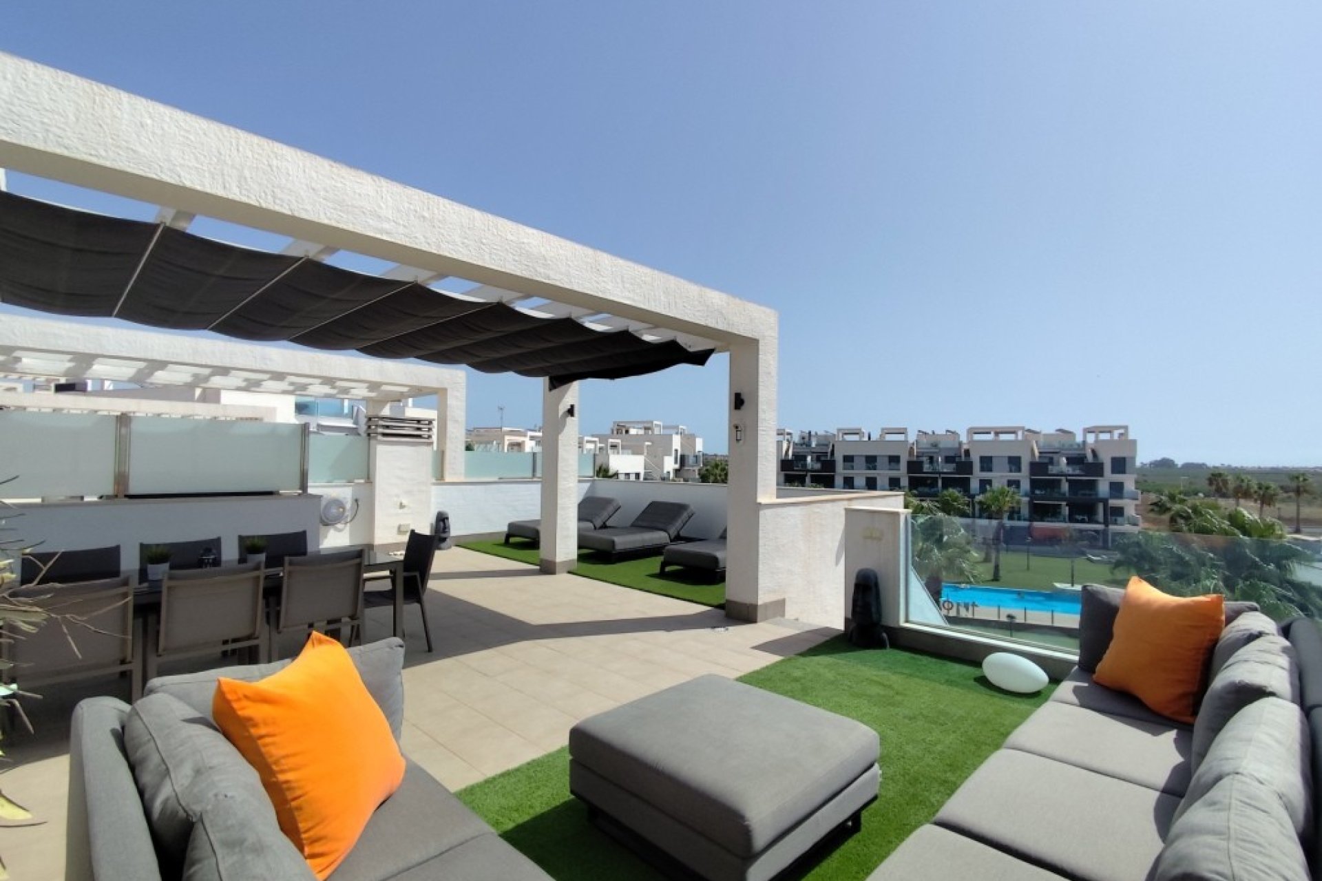 Resale - Apartment -
El Raso