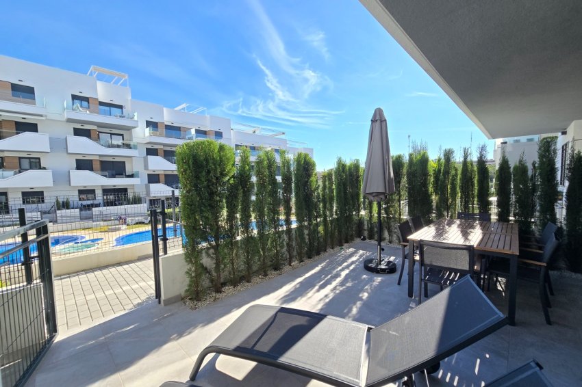 Resale - Apartment / Flat * -
Orihuela Costa * - Villamartín *