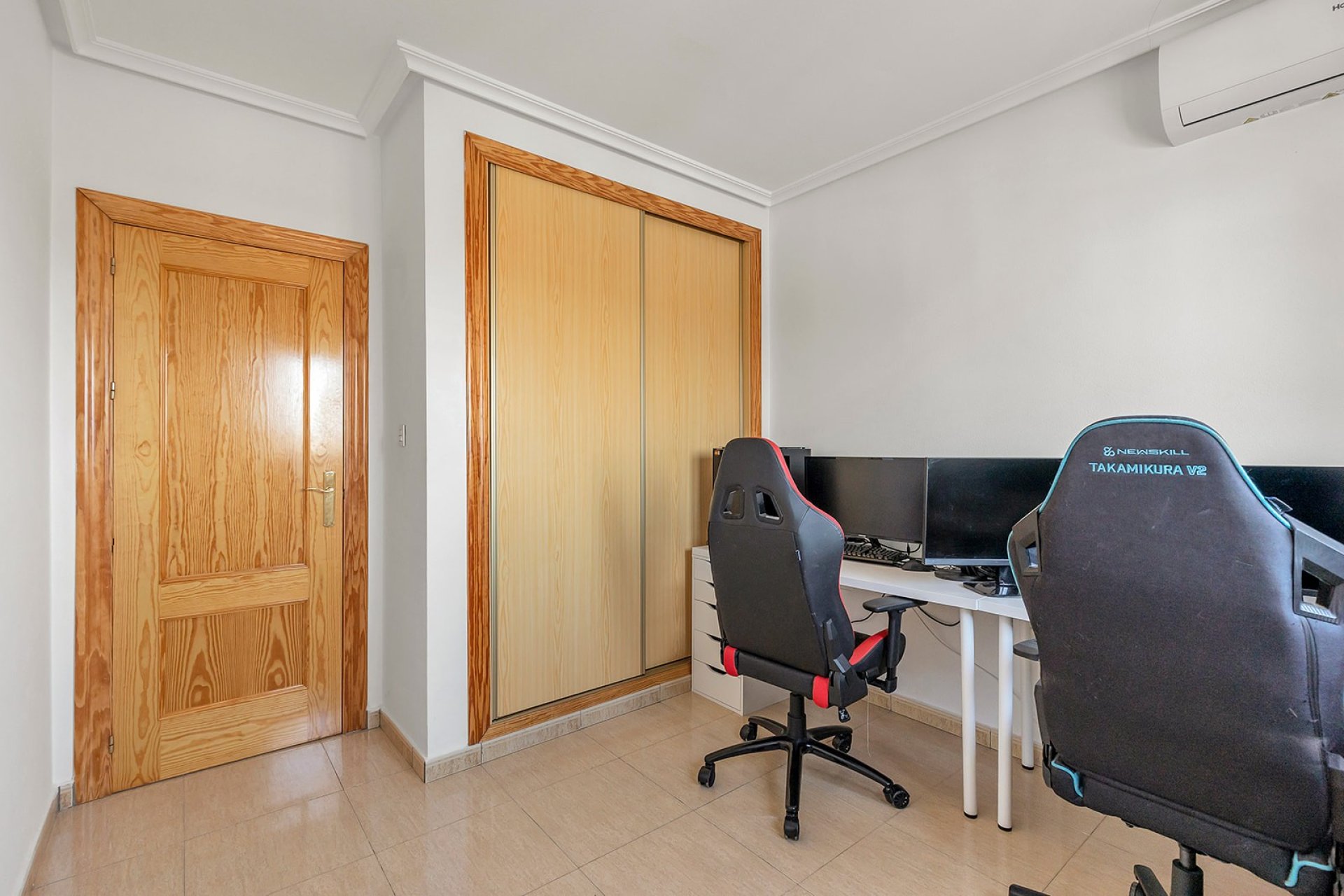 Resale - Apartment -
Gea y Truyols - Lo Santiago