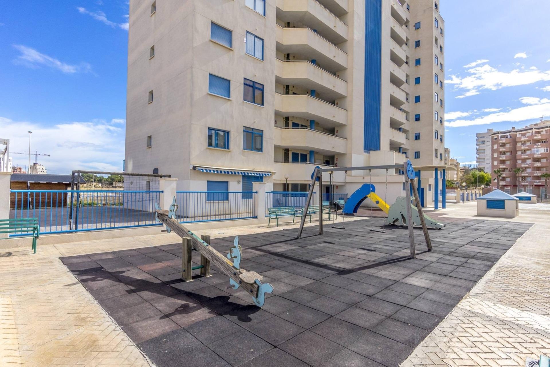 Resale - Apartment -
Guardamar del Segura - CENTRO