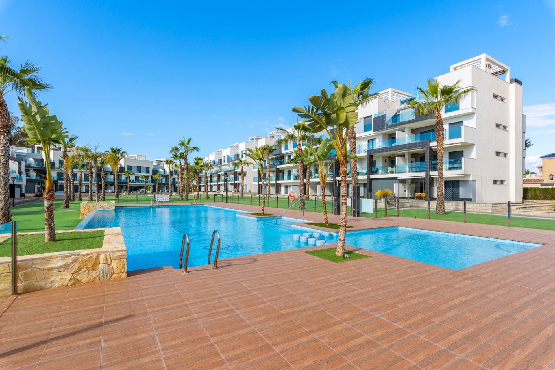 Resale - Apartment -
Guardamar del Segura - El Raso