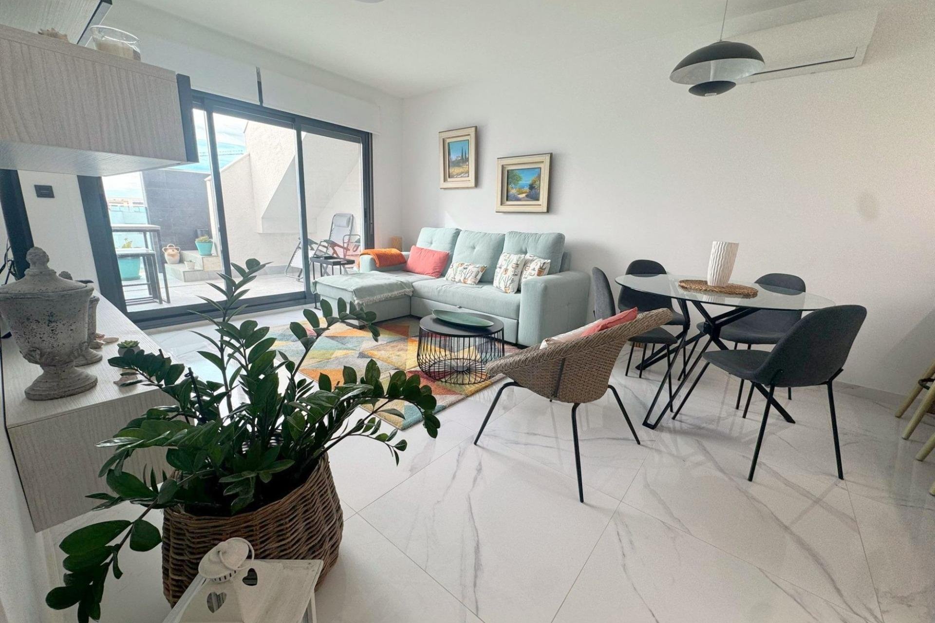 Resale - Apartment -
Guardamar del Segura - El Raso