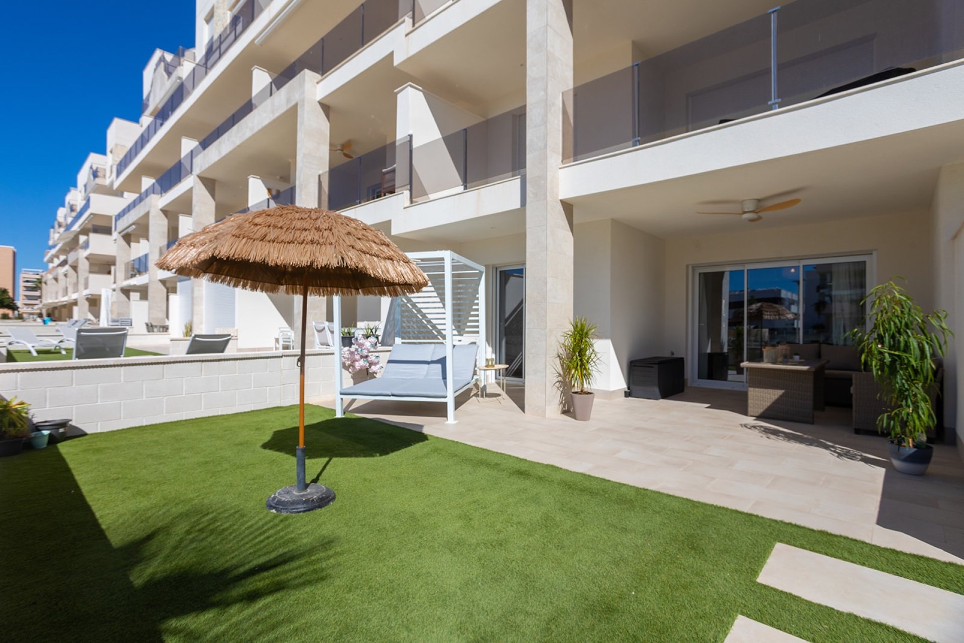 Resale - Apartment -
Guardamar del Segura - El Raso
