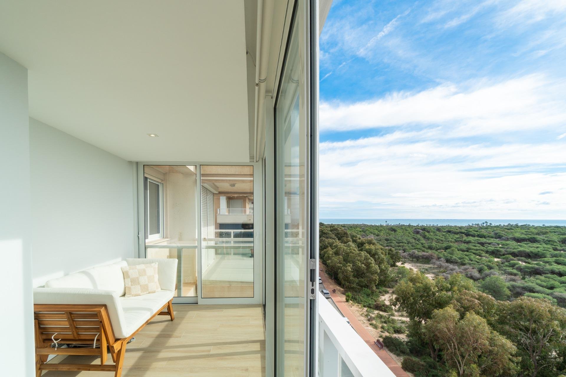 Resale - Apartment -
Guardamar del Segura - Puerto Deportivo