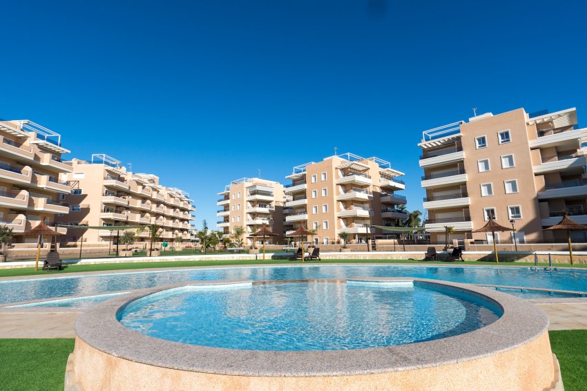 Resale - Apartment -
Guardamar - El Raso
