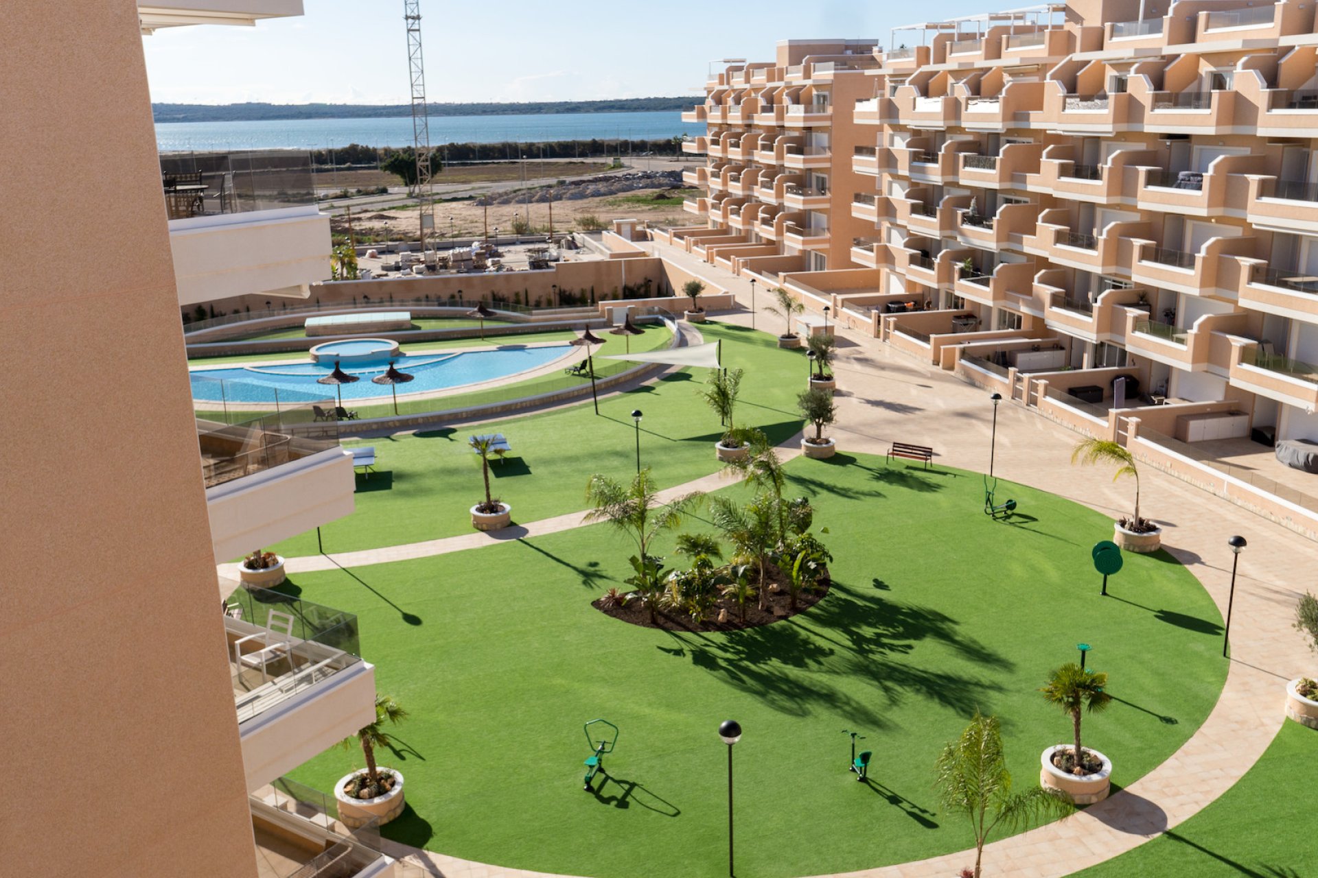 Resale - Apartment -
Guardamar - El Raso