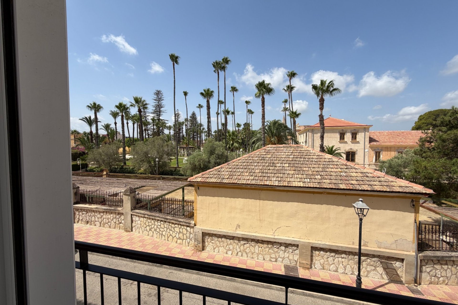 Resale - Apartment -
Jacarilla