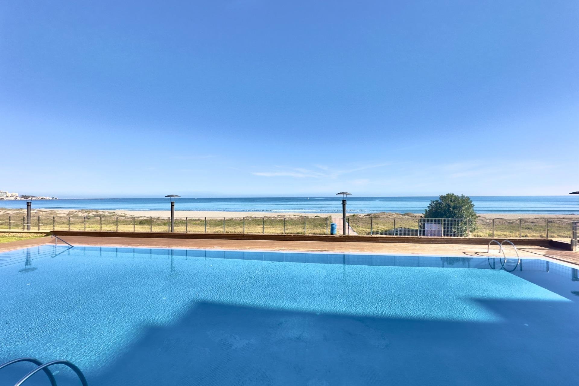 Resale - Apartment -
La Manga del Mar Menor - Playa del Esparto-Veneziola