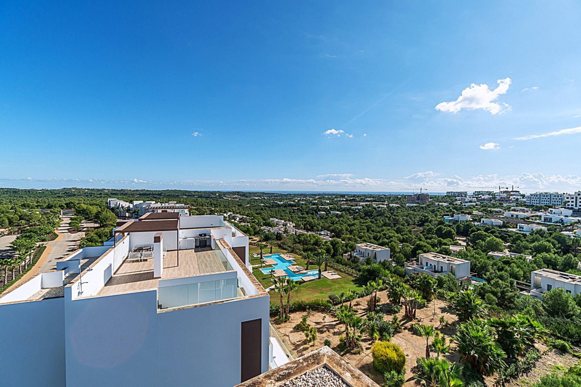 Resale - Apartment -
Las Colinas Golf - Las Colinas