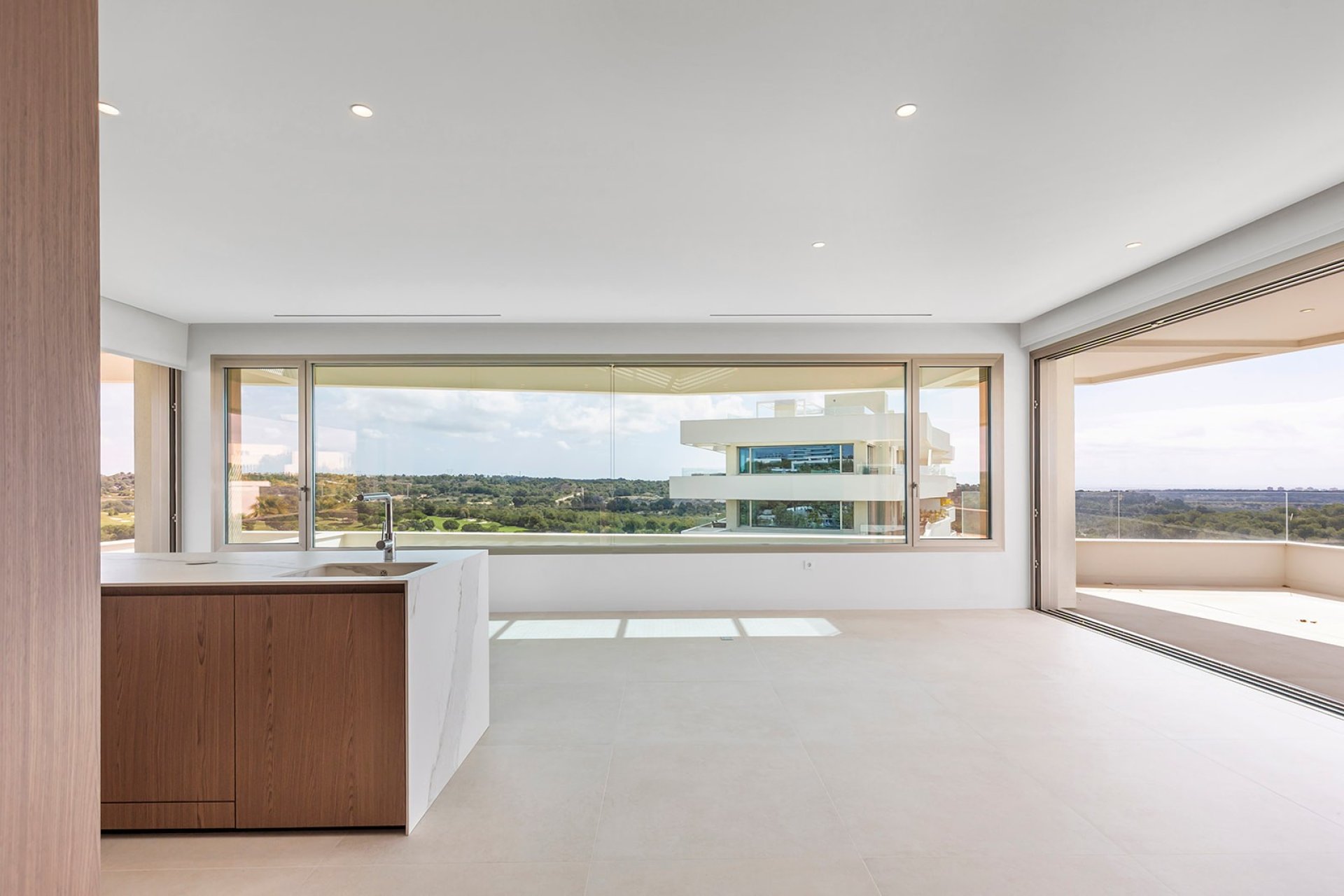 Resale - Apartment -
Las Colinas Golf Resort - Las Colinas golf