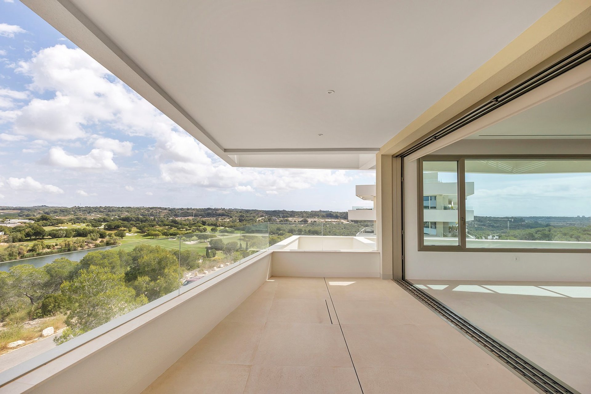 Resale - Apartment -
Las Colinas Golf Resort - Las Colinas golf