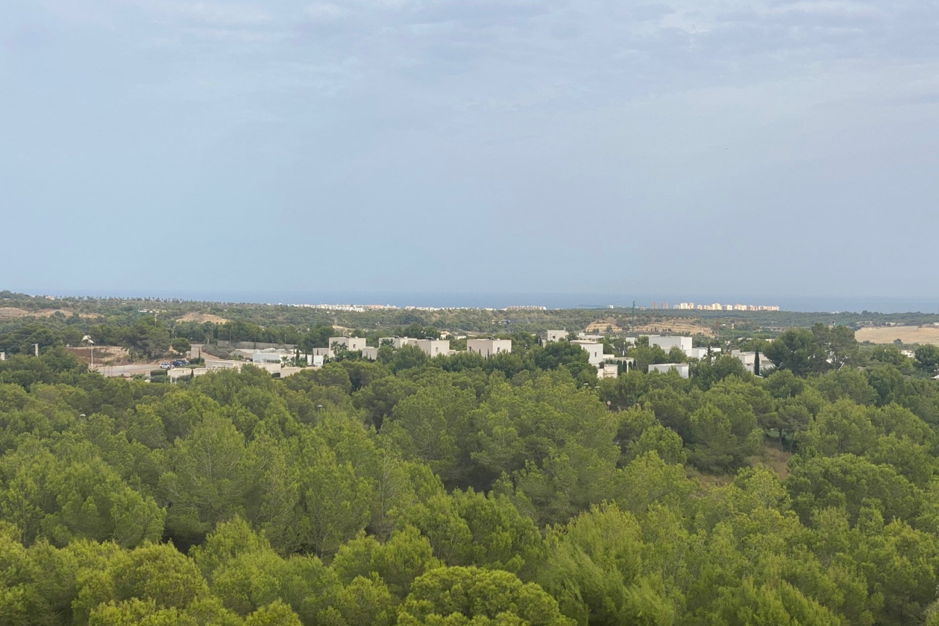 Resale - Apartment -
Las Colinas Golf
