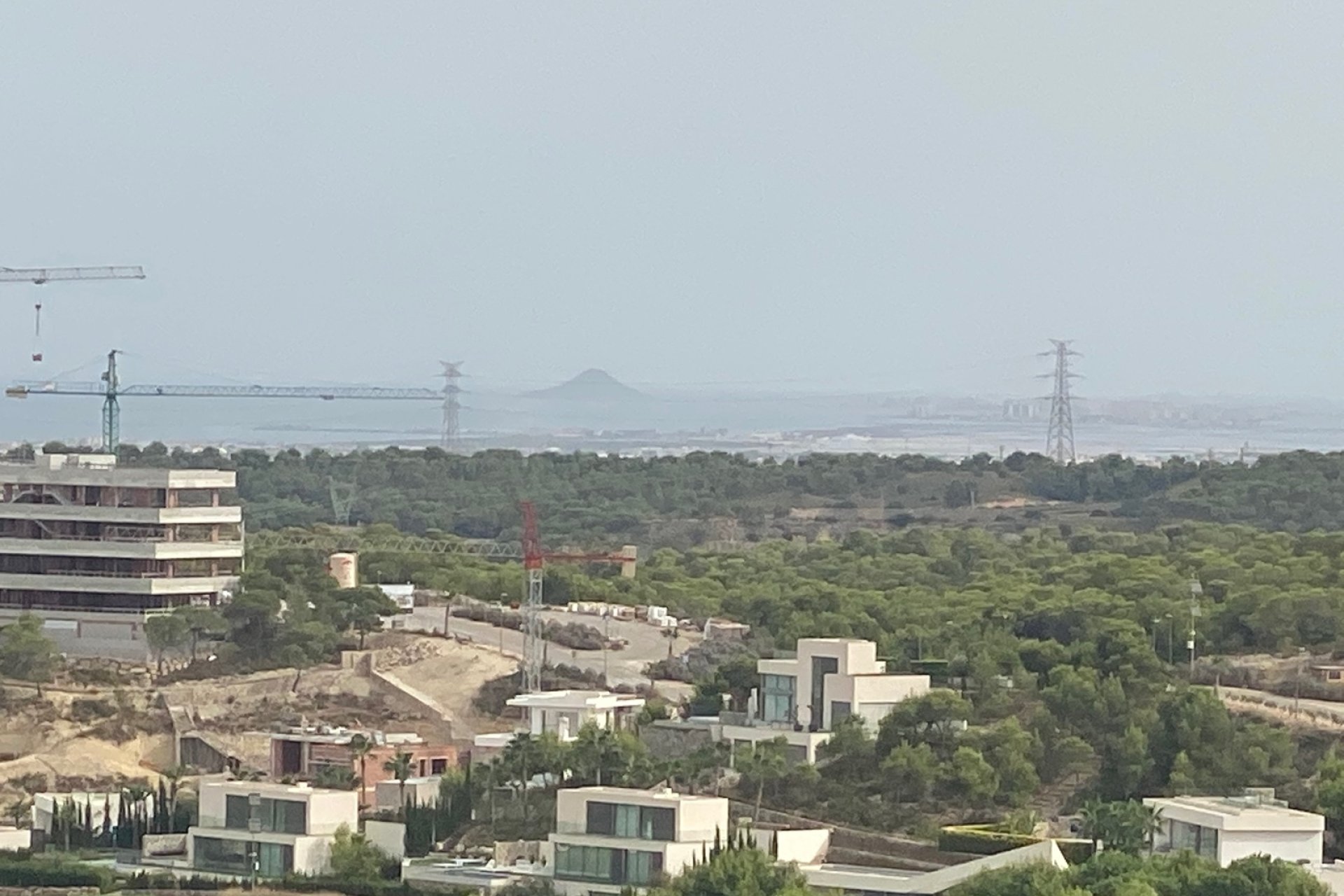 Resale - Apartment -
Las Colinas Golf