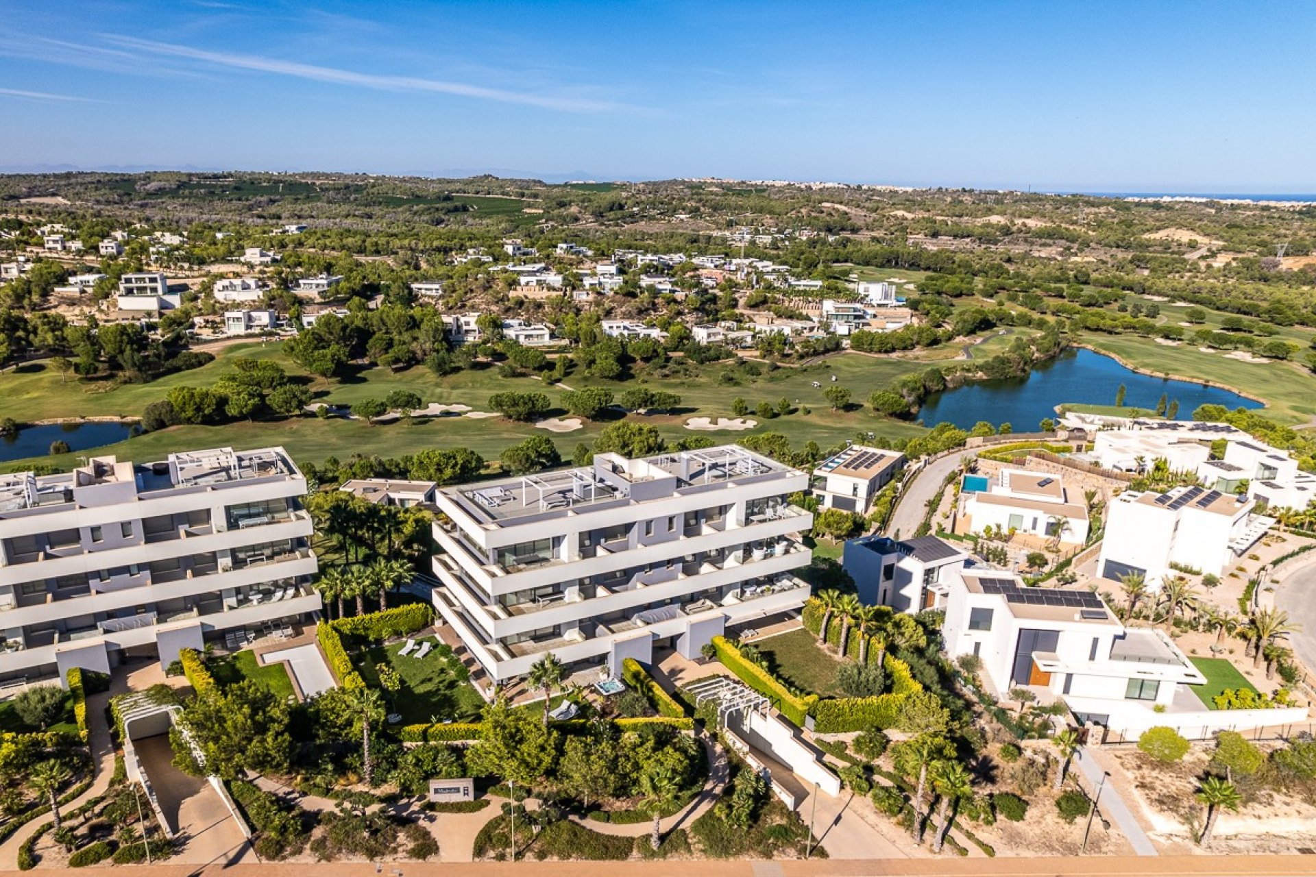 Resale - Apartment -
Las Colinas Golf