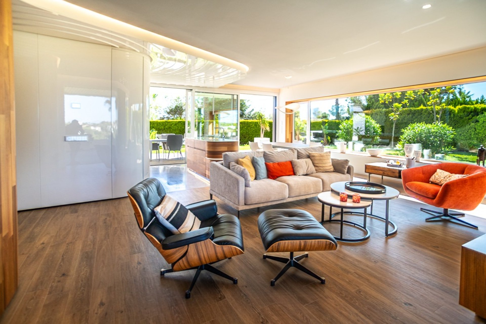 Resale - Apartment -
Las Colinas Golf