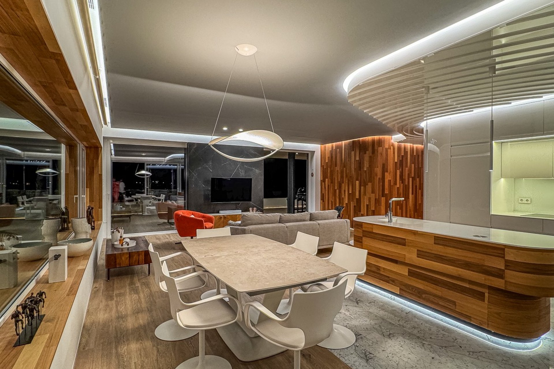 Resale - Apartment -
Las Colinas Golf