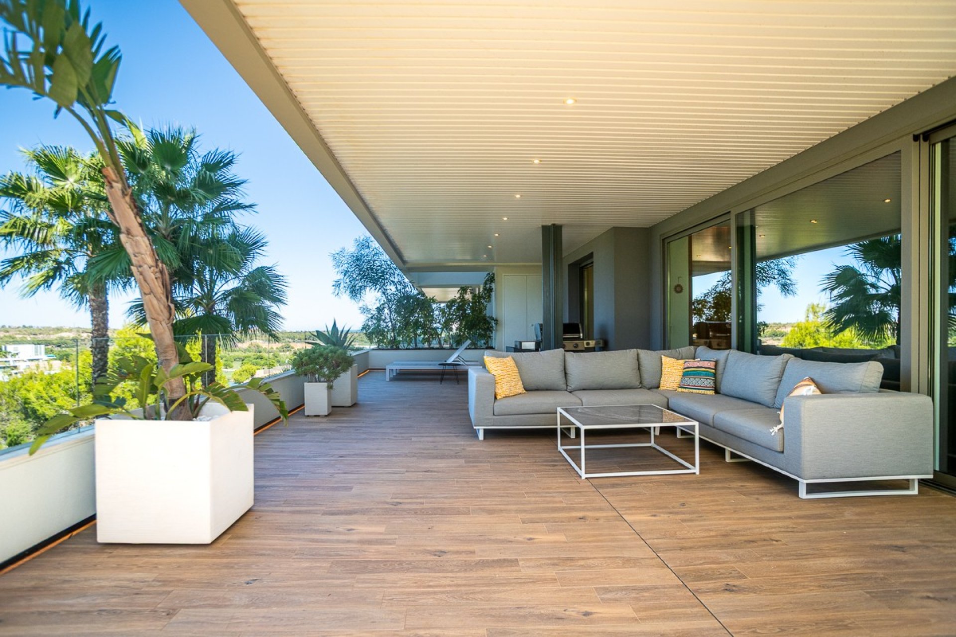 Resale - Apartment -
Las Colinas Golf