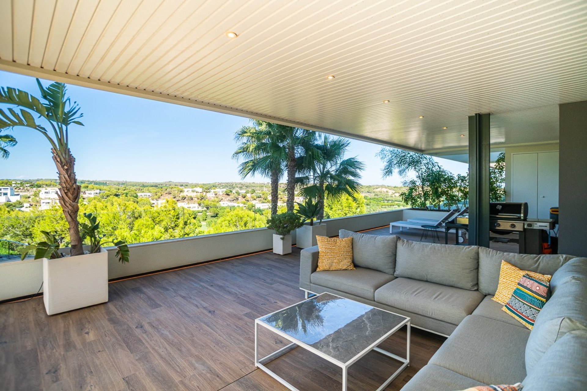 Resale - Apartment -
Las Colinas Golf