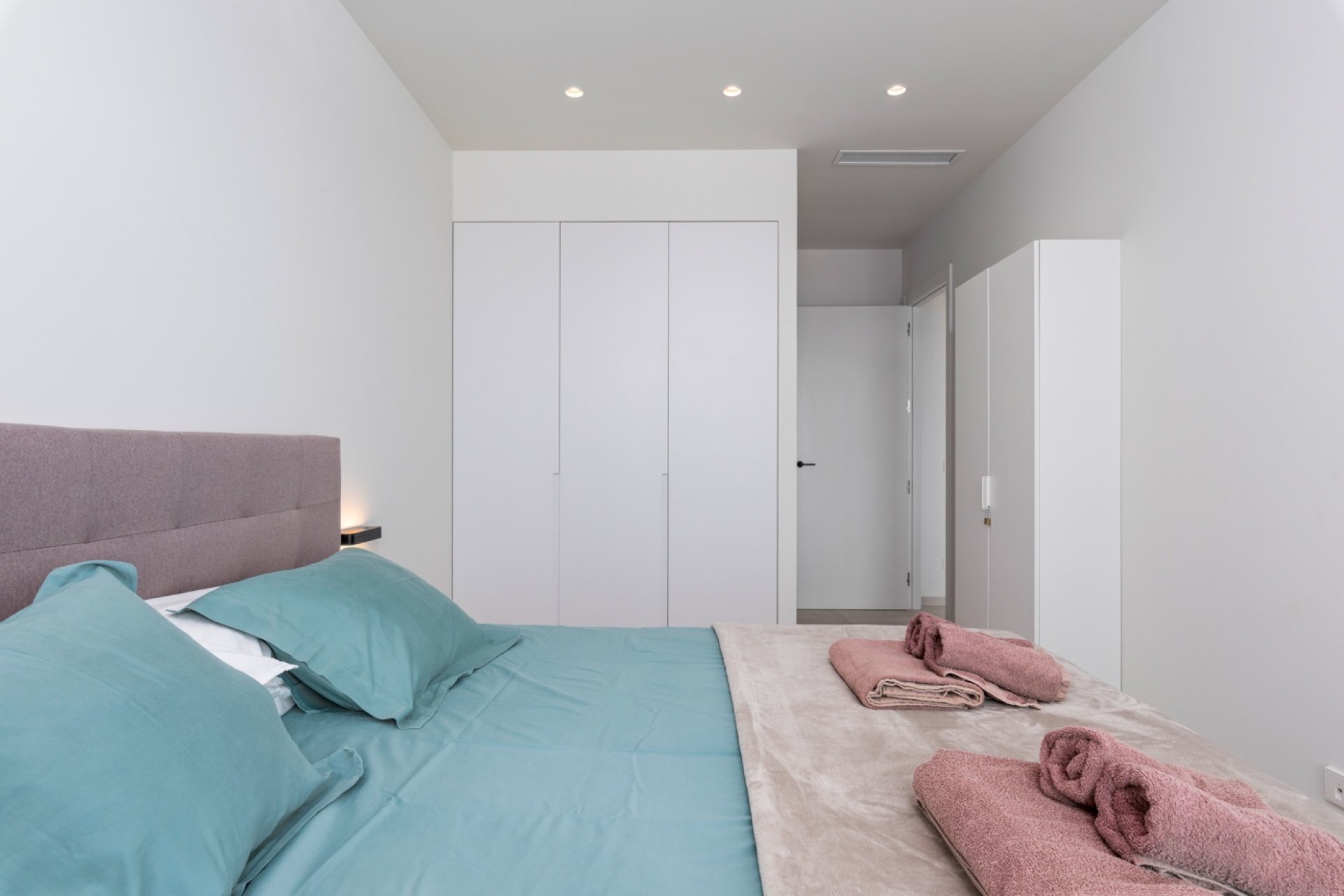 Resale - Apartment -
Las Colinas Golf