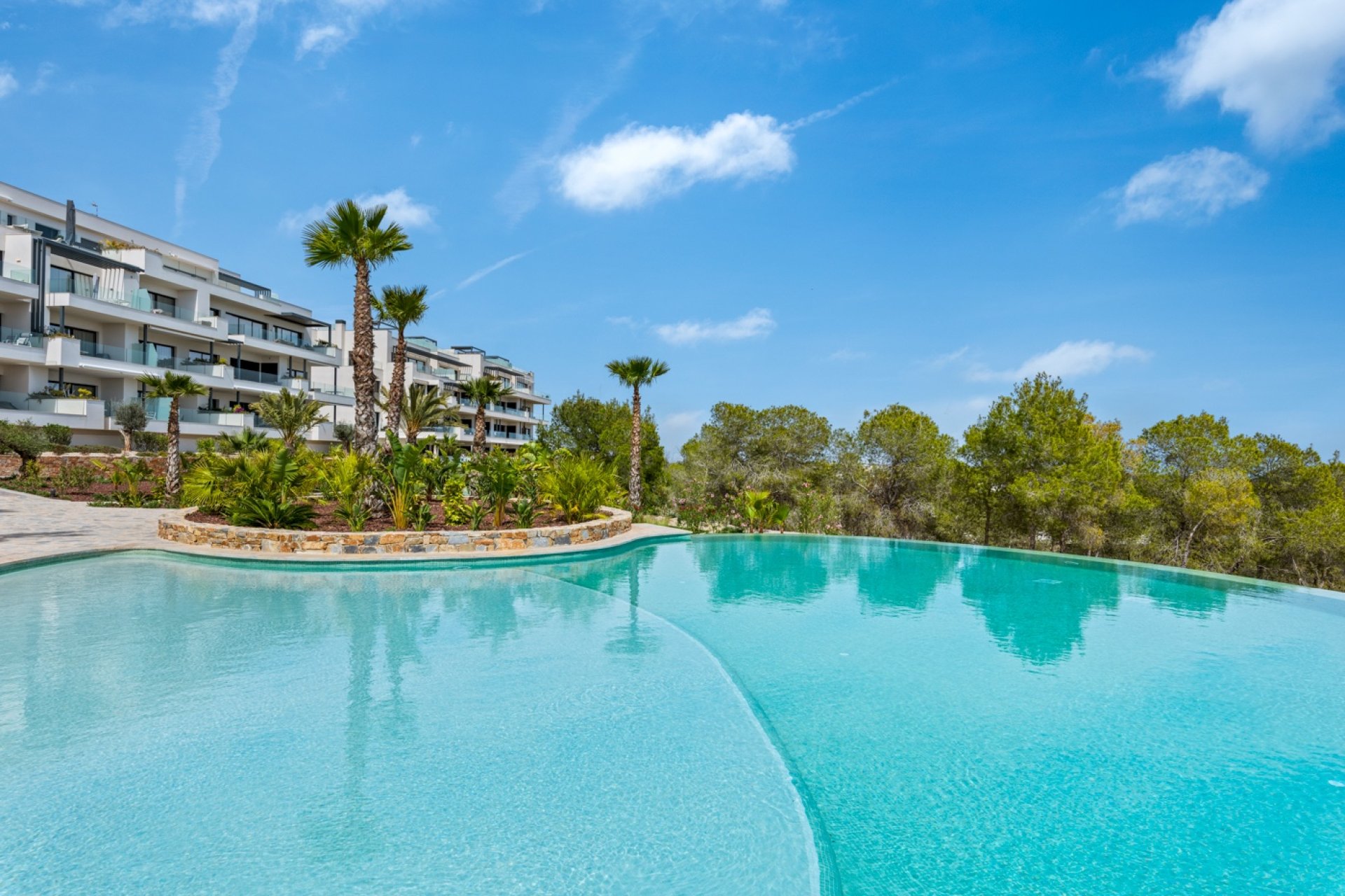 Resale - Apartment -
Las Colinas Golf