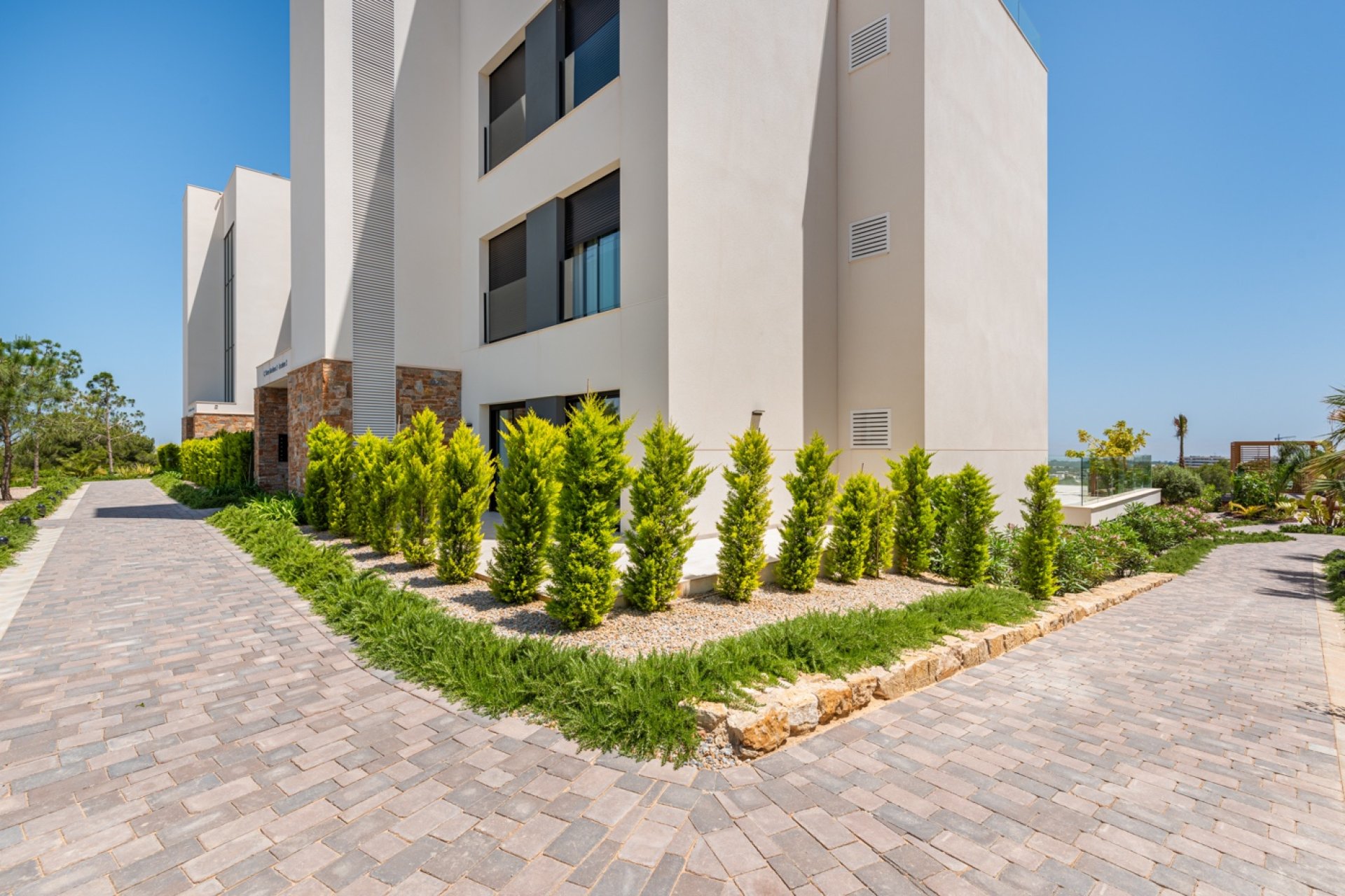 Resale - Apartment -
Las Colinas Golf